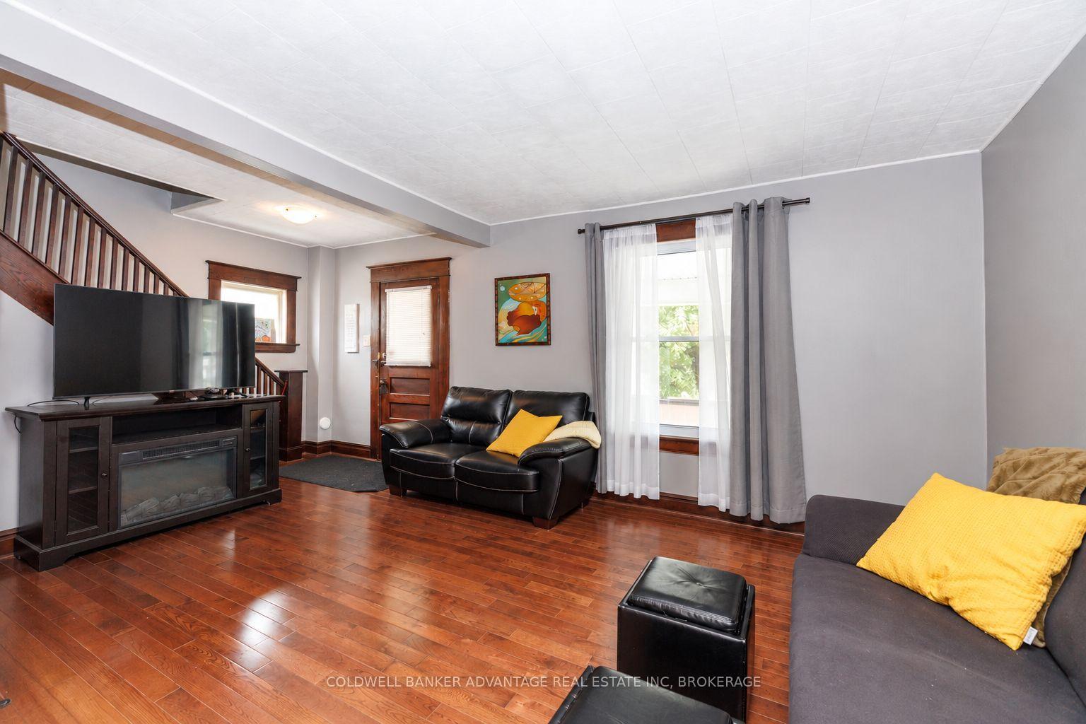 Photo 7 of 315 Aqueduct Street, Welland, N. Welland — HOMEH
