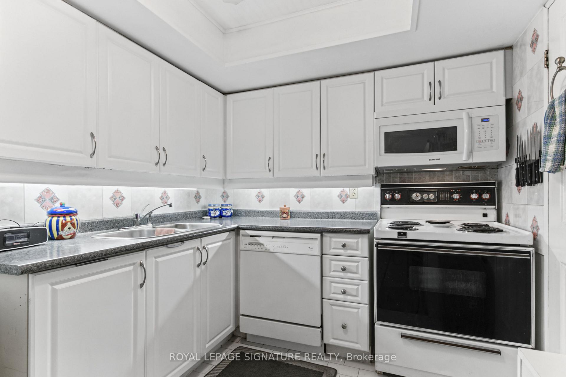 Photo 19 of Unit 722, 65 Scadding Avenue, Toronto, Waterfront Communities — HOMEH