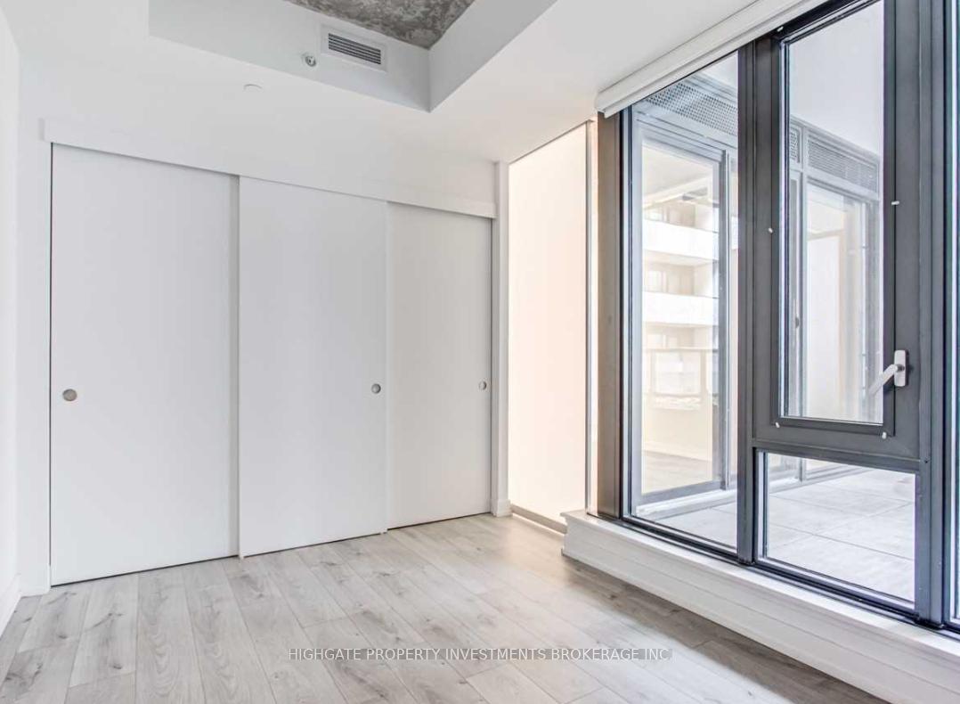 Photo 14 of Unit 228, 161 Roehampton Avenue, Toronto, Mount Pleasant West — HOMEH