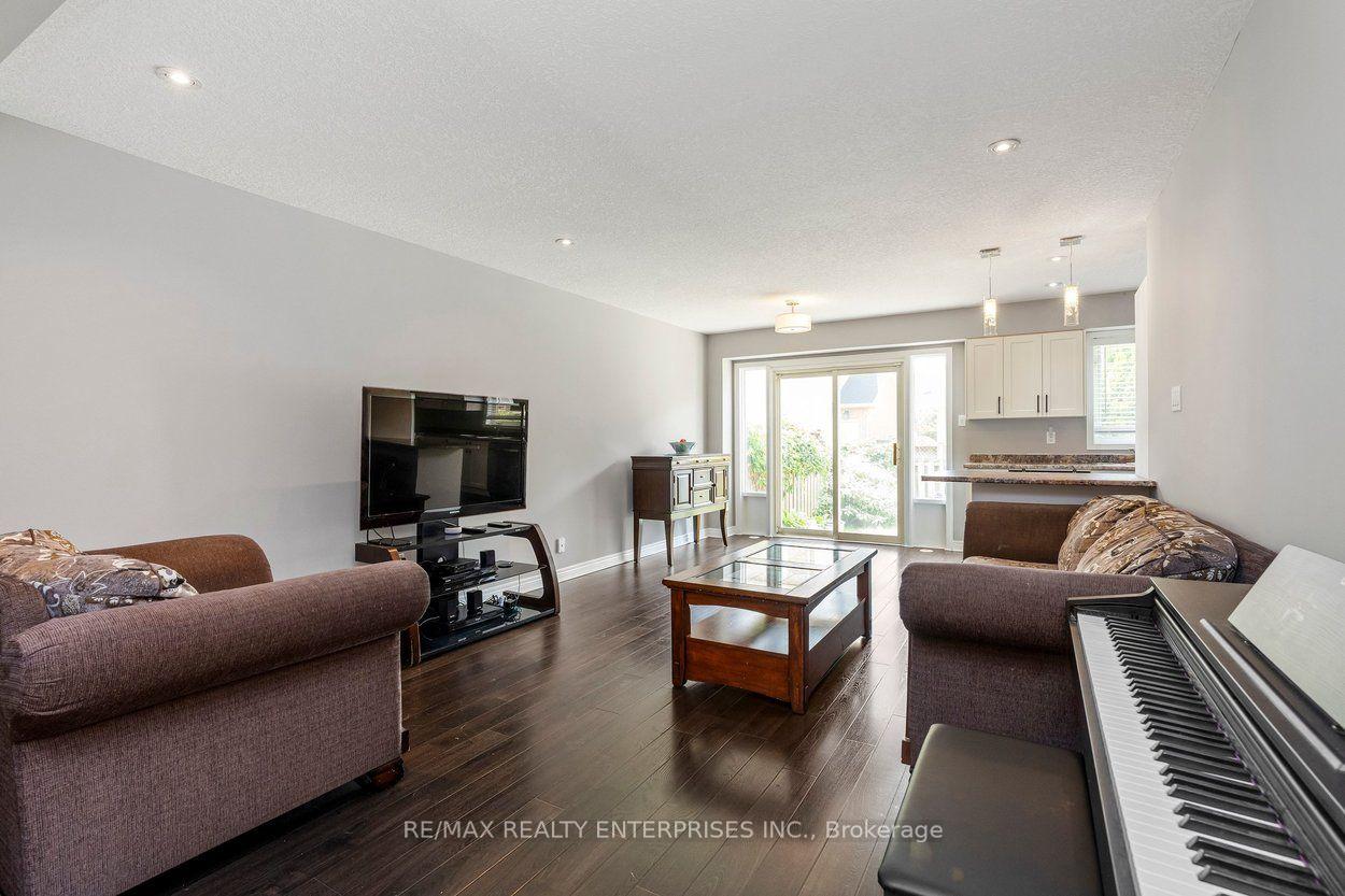 Photo 8 of 2248 Seton Crescent, Burlington, Orchard — HOMEH