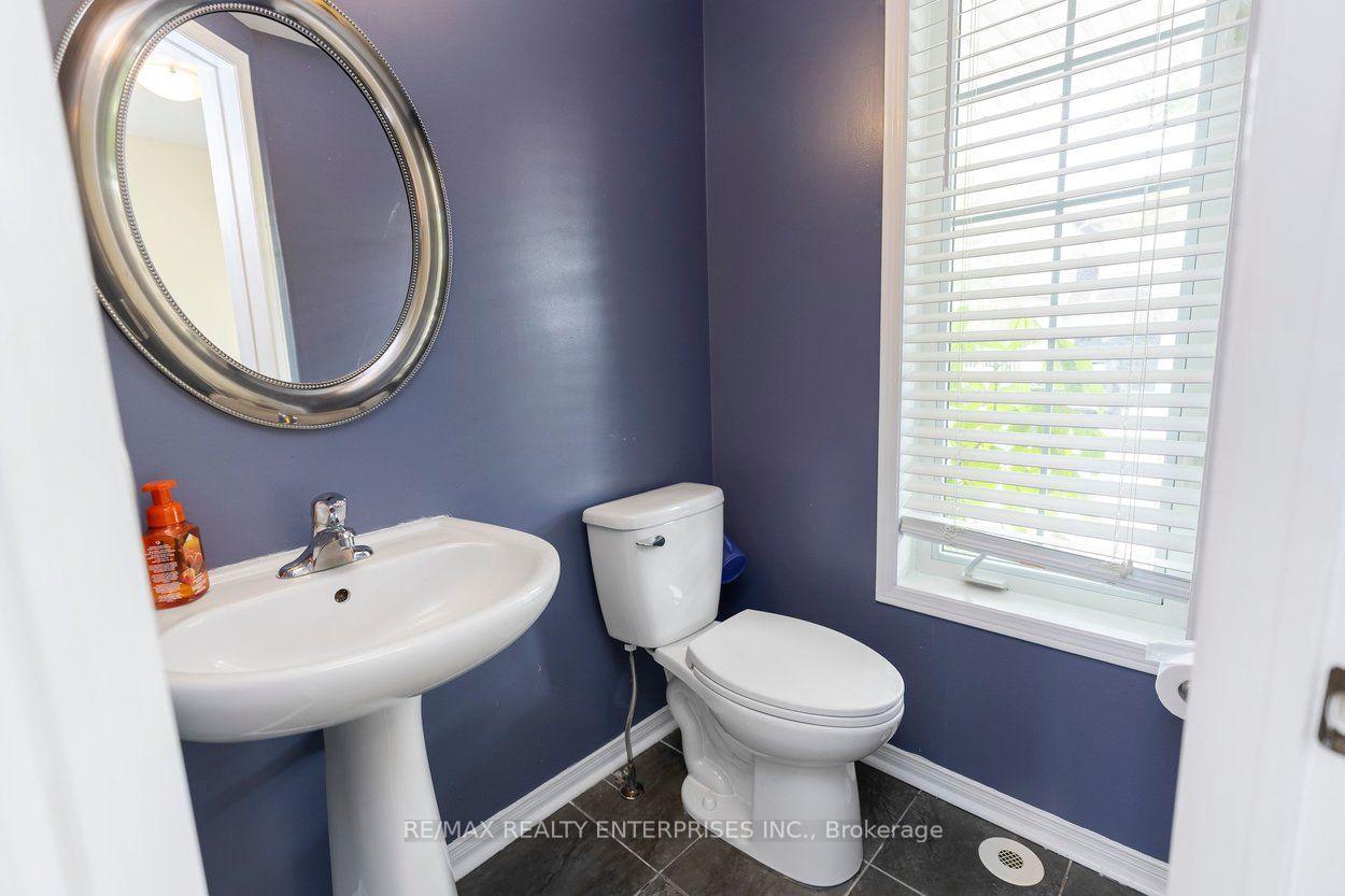 Photo 17 of 2248 Seton Crescent, Burlington, Orchard — HOMEH