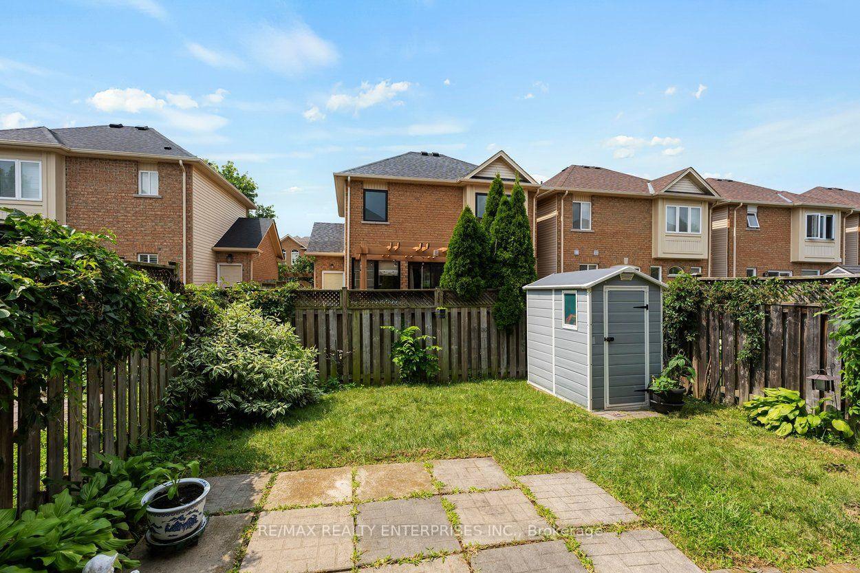 Photo 34 of 2248 Seton Crescent, Burlington, Orchard — HOMEH