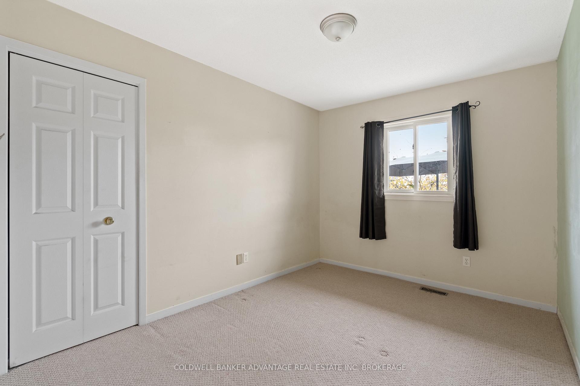 Photo 17 of 18 Joshua Court, Welland, Broadway — HOMEH