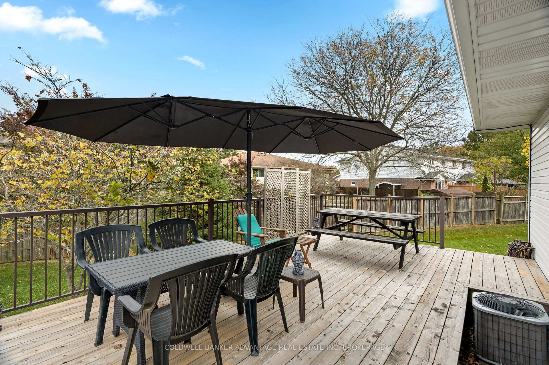Photo 29 of 18 Joshua Court, Welland, Broadway — HOMEH
