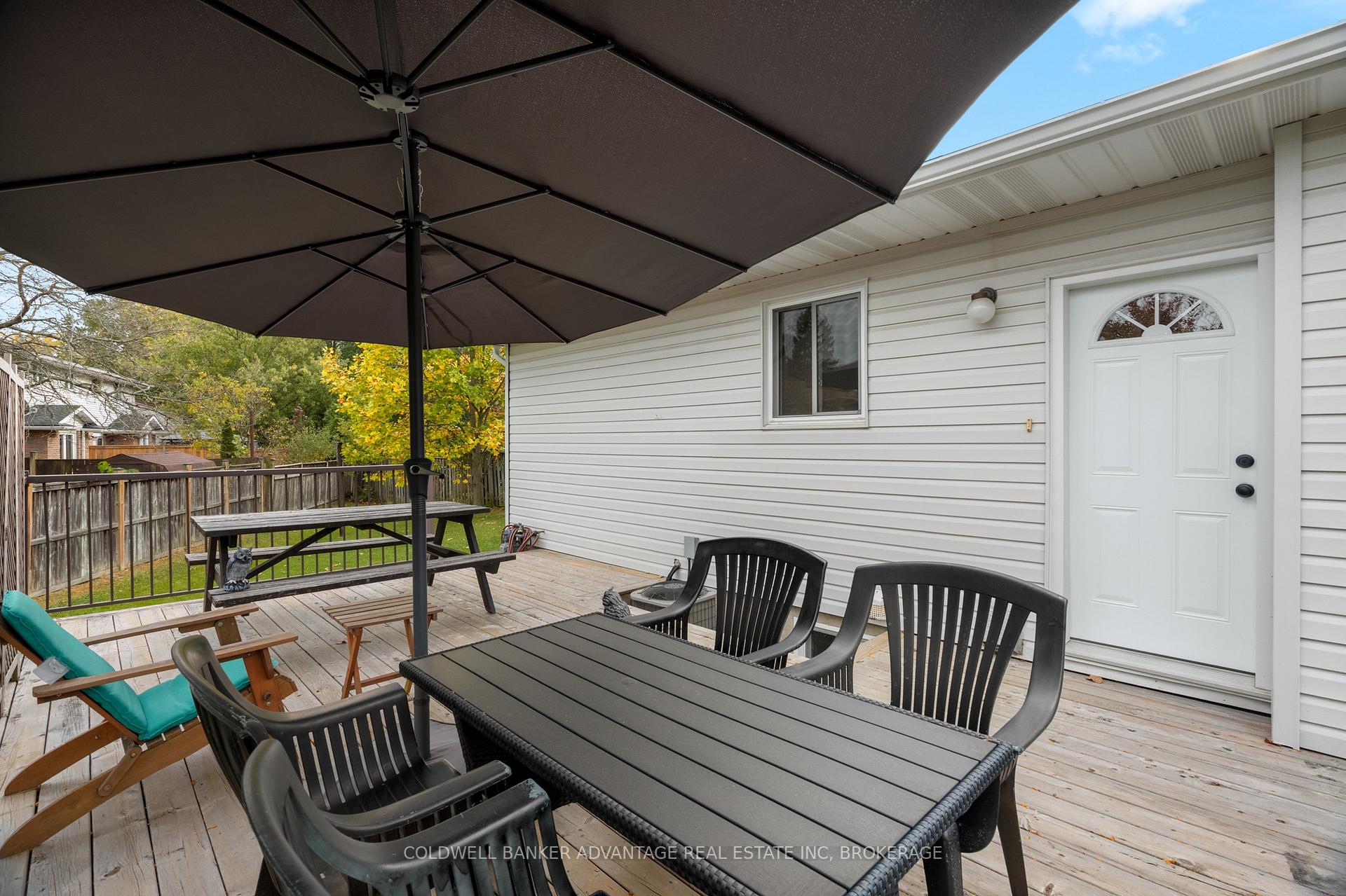Photo 30 of 18 Joshua Court, Welland, Broadway — HOMEH