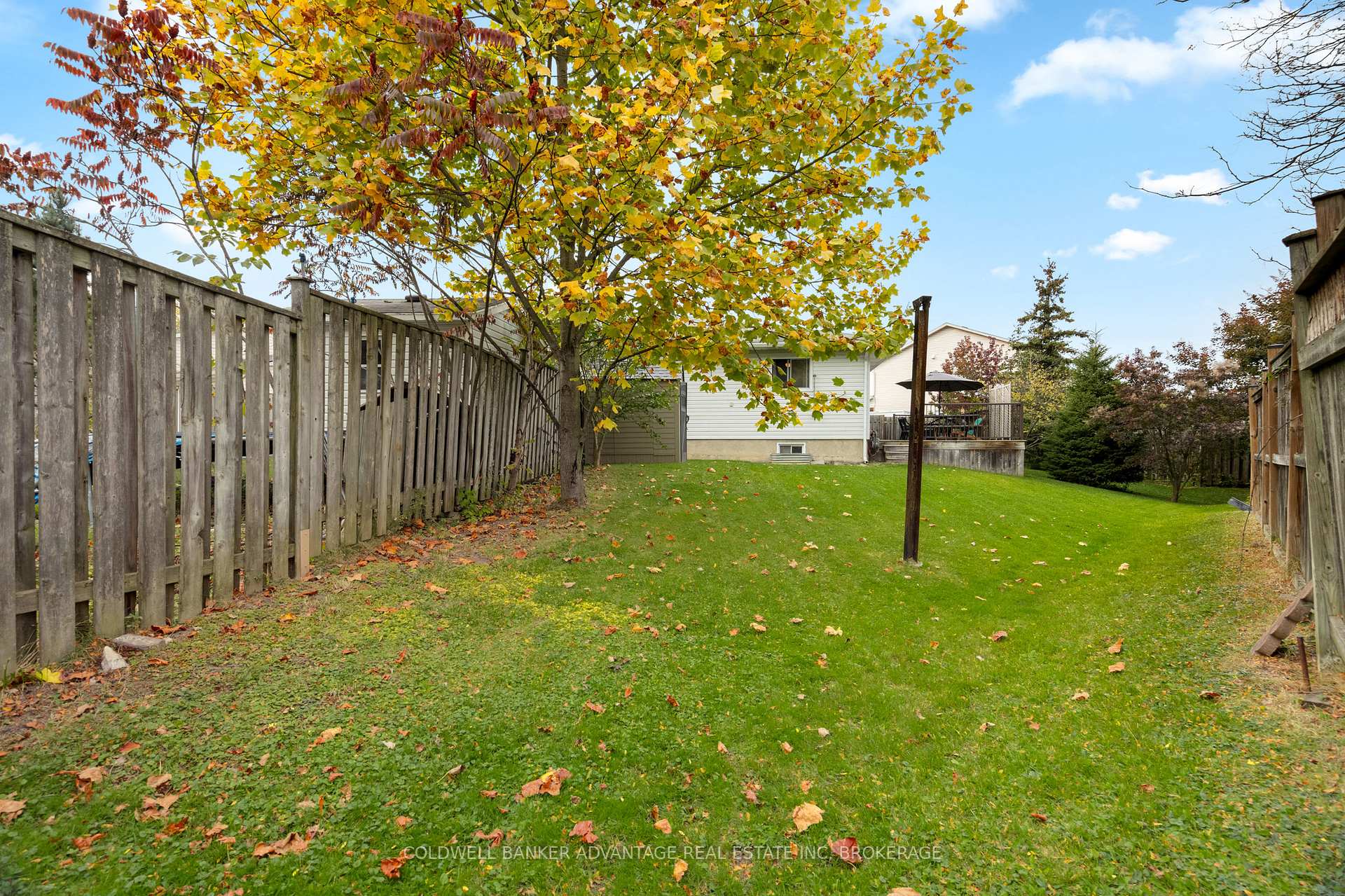 Photo 34 of 18 Joshua Court, Welland, Broadway — HOMEH
