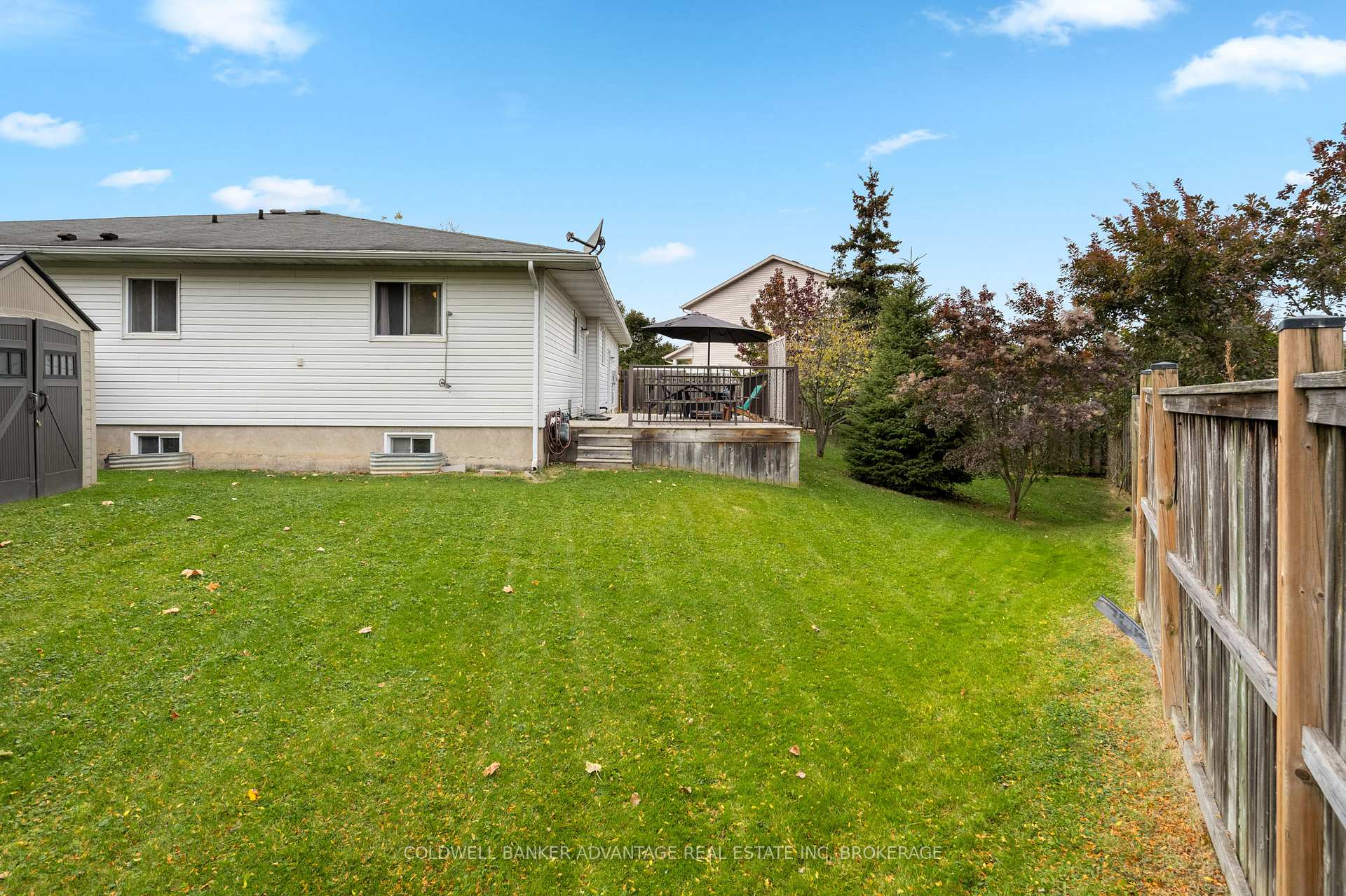 Photo 35 of 18 Joshua Court, Welland, Broadway — HOMEH