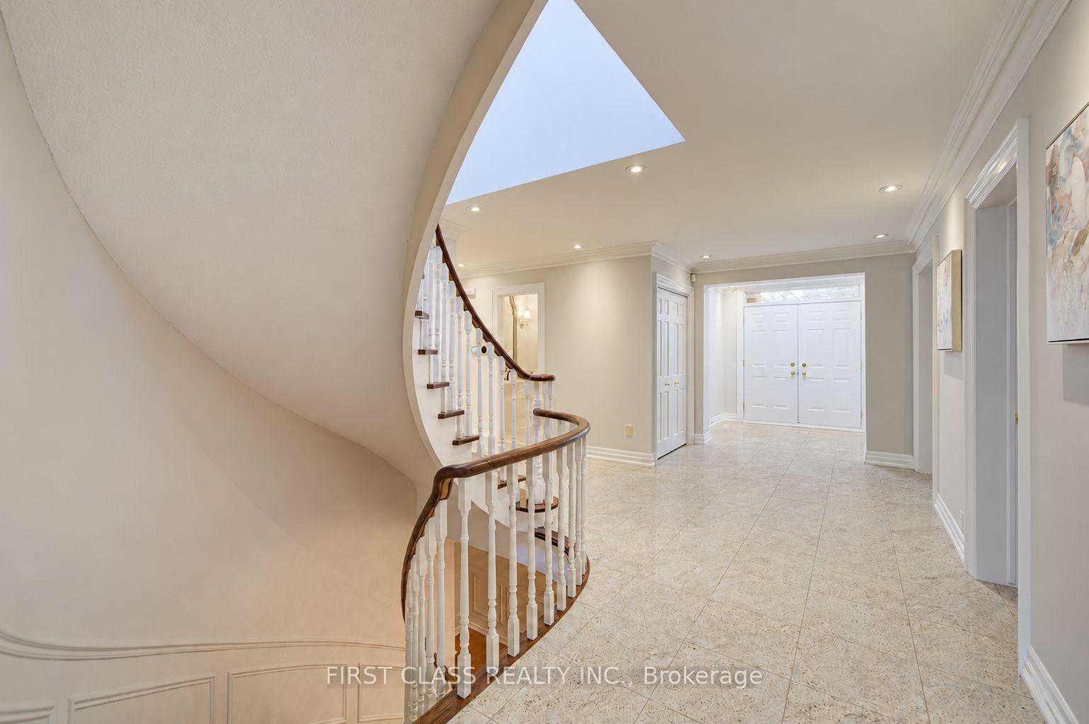 Photo 6 of 54 Magpie Crescent, North York, St. Andrew-Windfields — HOMEH