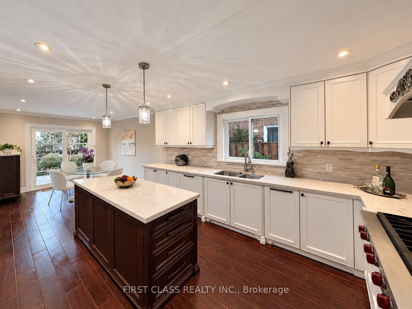 Photo 11 of 54 Magpie Crescent, North York, St. Andrew-Windfields — HOMEH