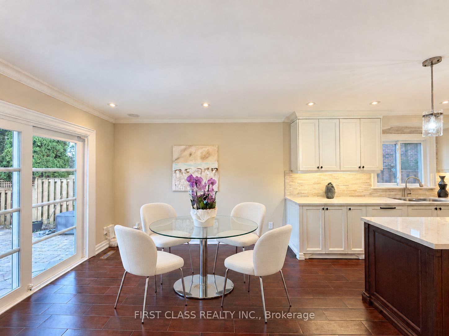 Photo 16 of 54 Magpie Crescent, North York, St. Andrew-Windfields — HOMEH