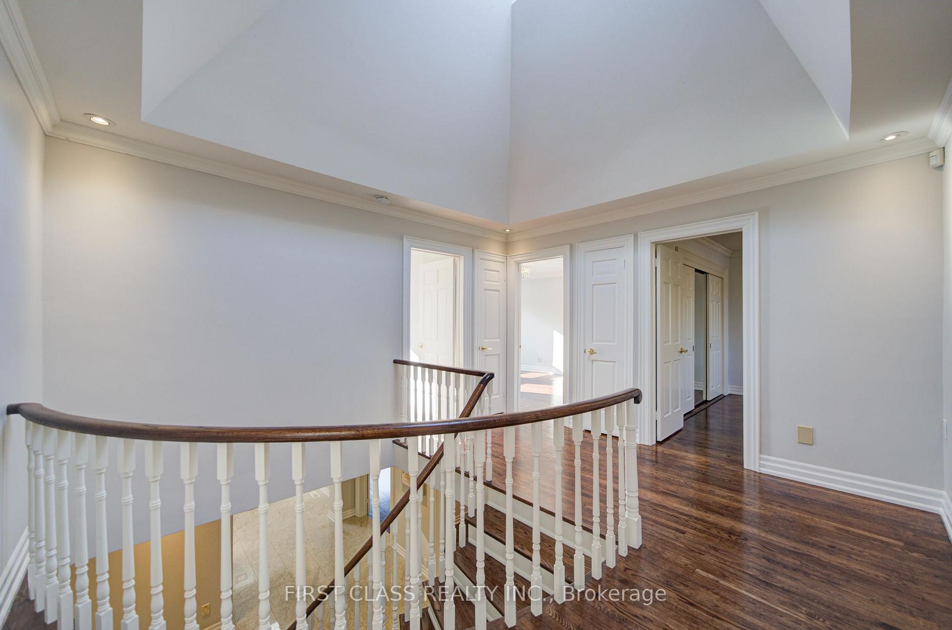 Photo 20 of 54 Magpie Crescent, North York, St. Andrew-Windfields — HOMEH