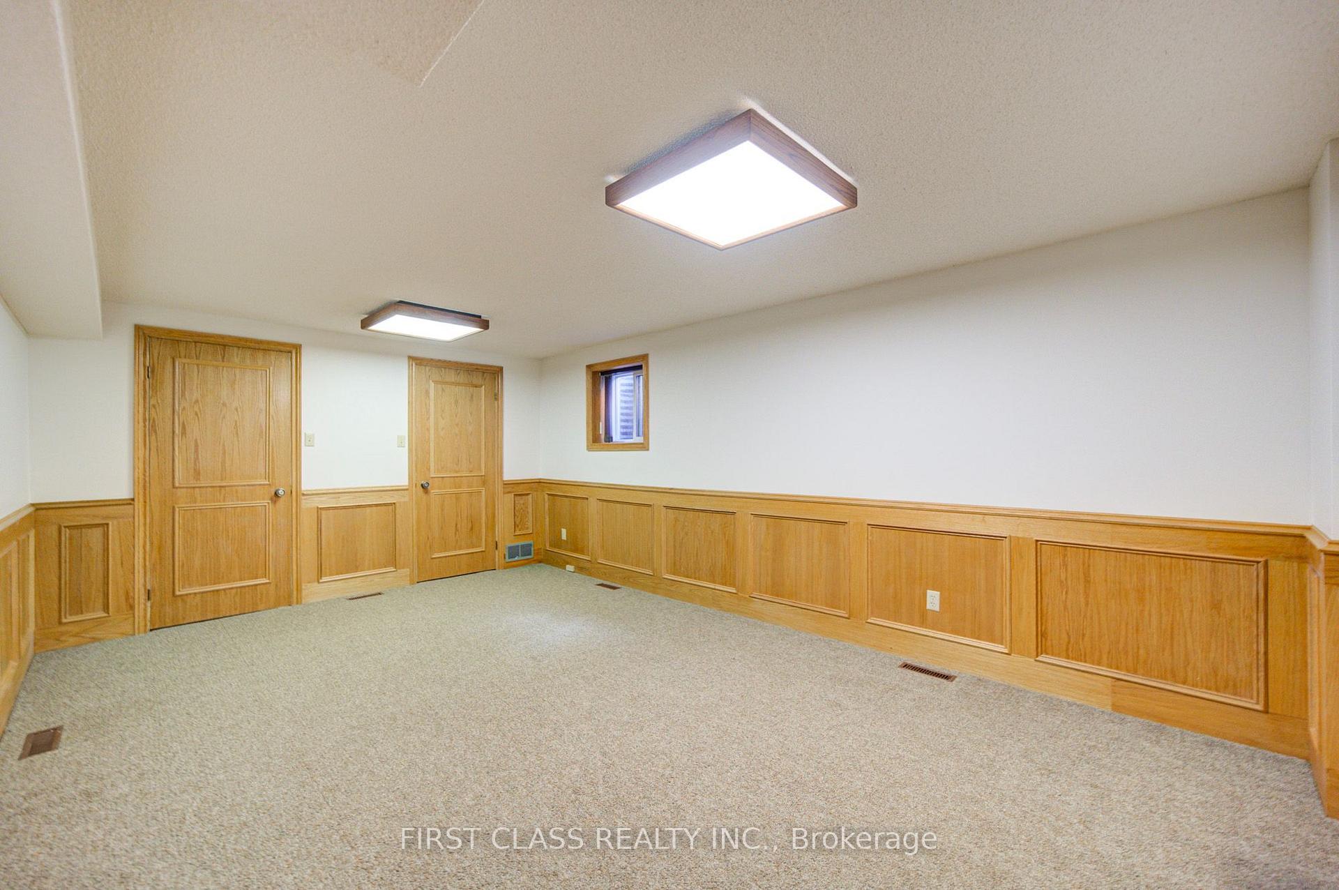 Photo 34 of 54 Magpie Crescent, North York, St. Andrew-Windfields — HOMEH