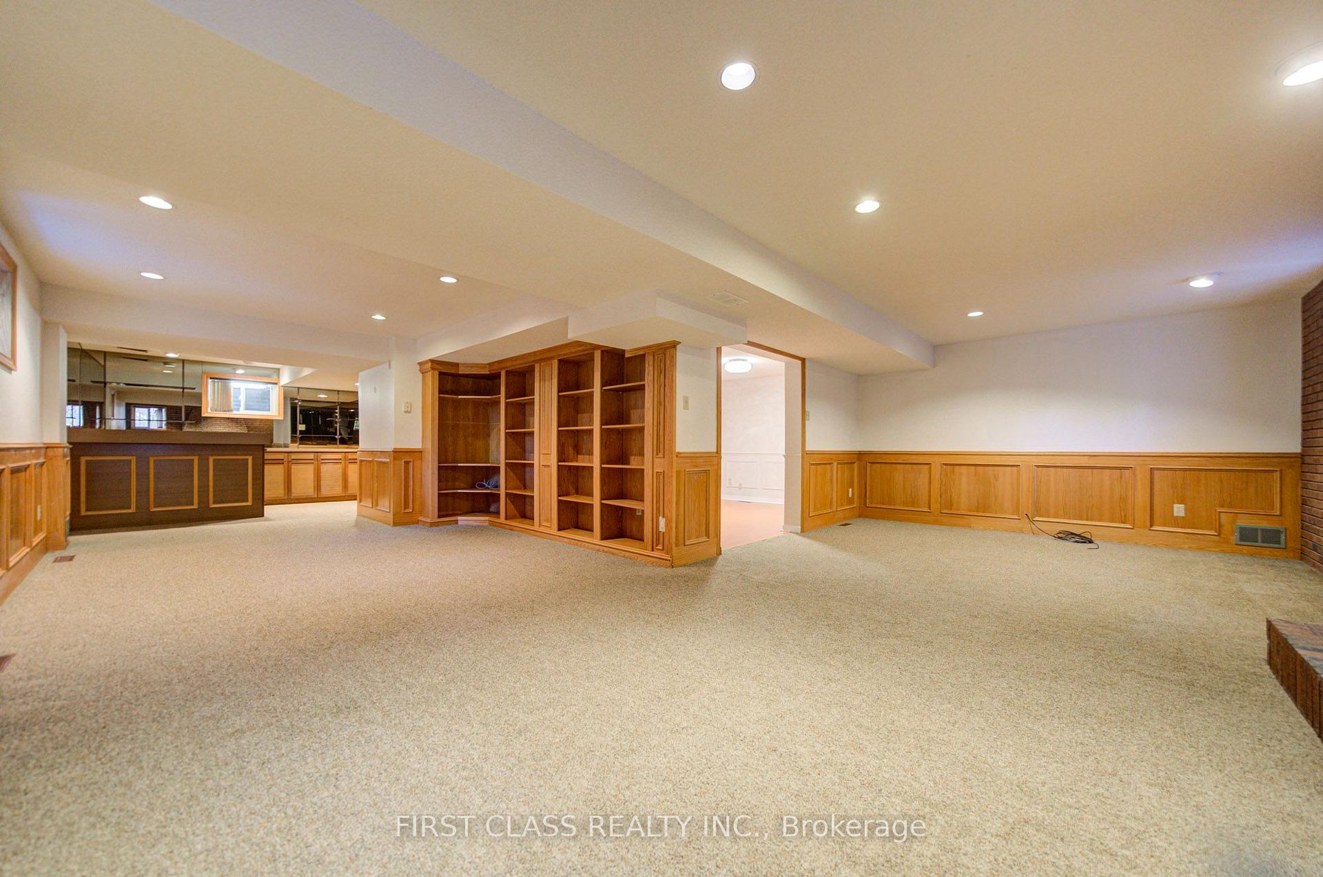 Photo 37 of 54 Magpie Crescent, North York, St. Andrew-Windfields — HOMEH