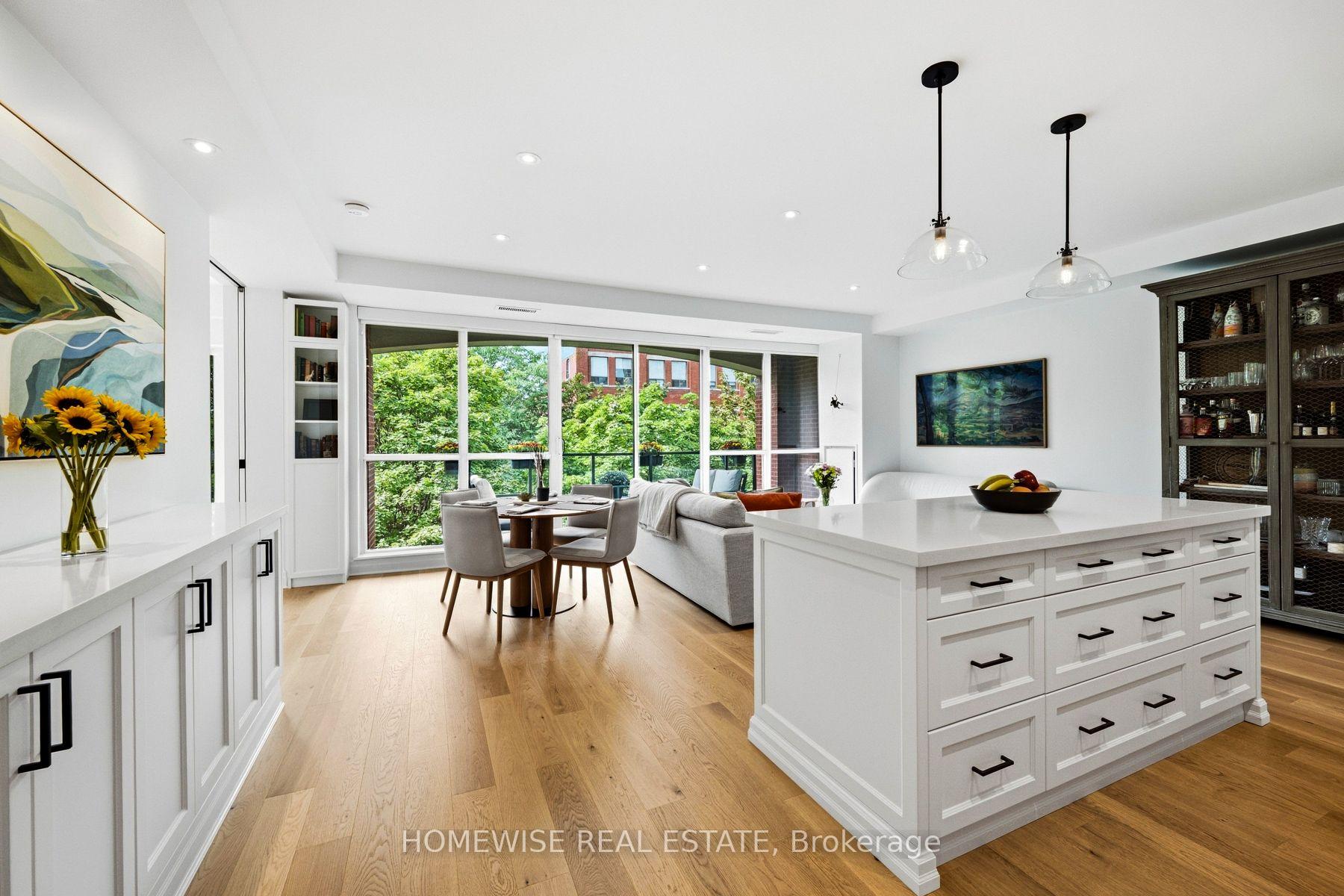 Photo 9 of Unit 403, 11 Soho Street, Toronto, Waterfront Communities — HOMEH