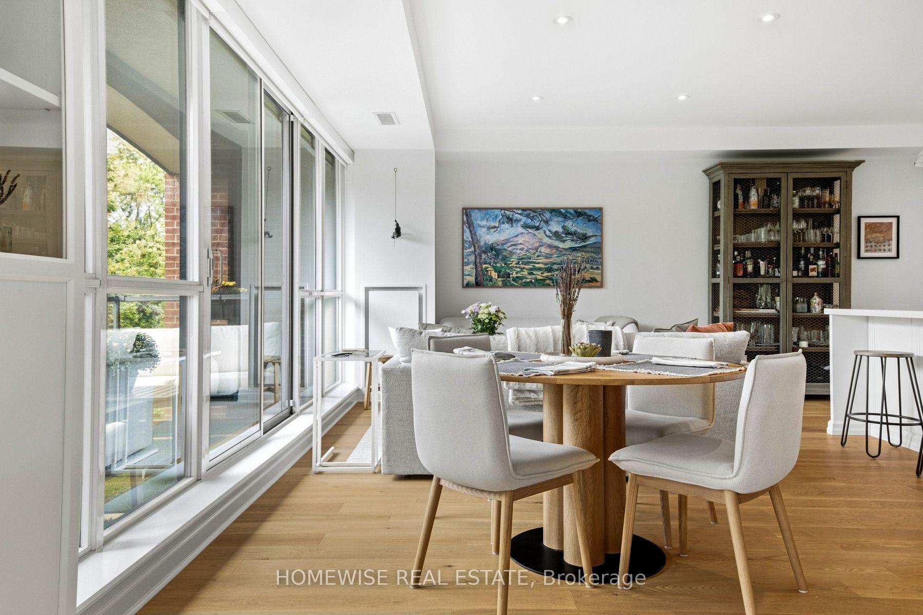Photo 12 of Unit 403, 11 Soho Street, Toronto, Waterfront Communities — HOMEH