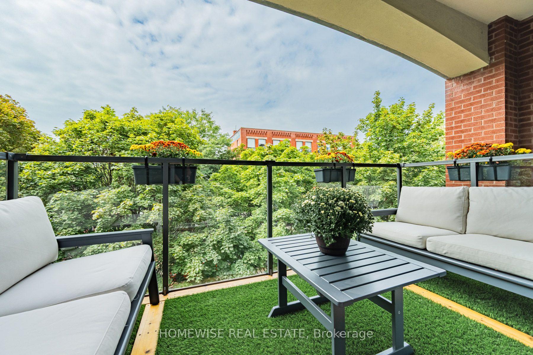 Photo 23 of Unit 403, 11 Soho Street, Toronto, Waterfront Communities — HOMEH