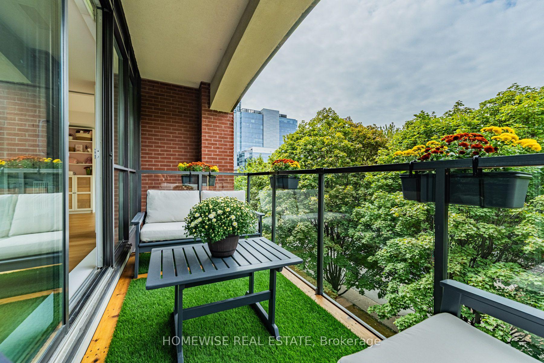 Photo 24 of Unit 403, 11 Soho Street, Toronto, Waterfront Communities — HOMEH