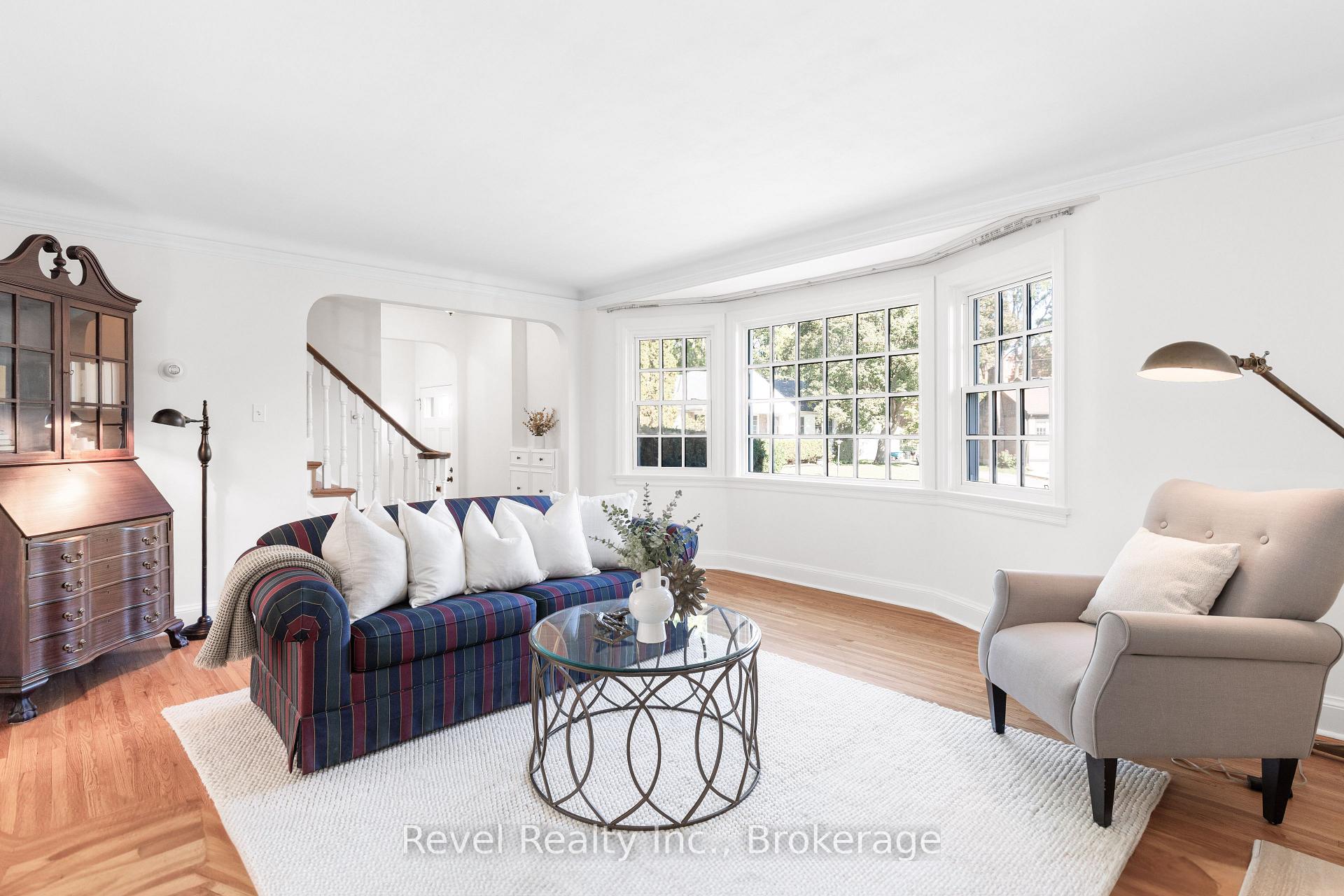 Photo 6 of 13 Sylvan Crescent, Kawartha Lakes, Lindsay — HOMEH