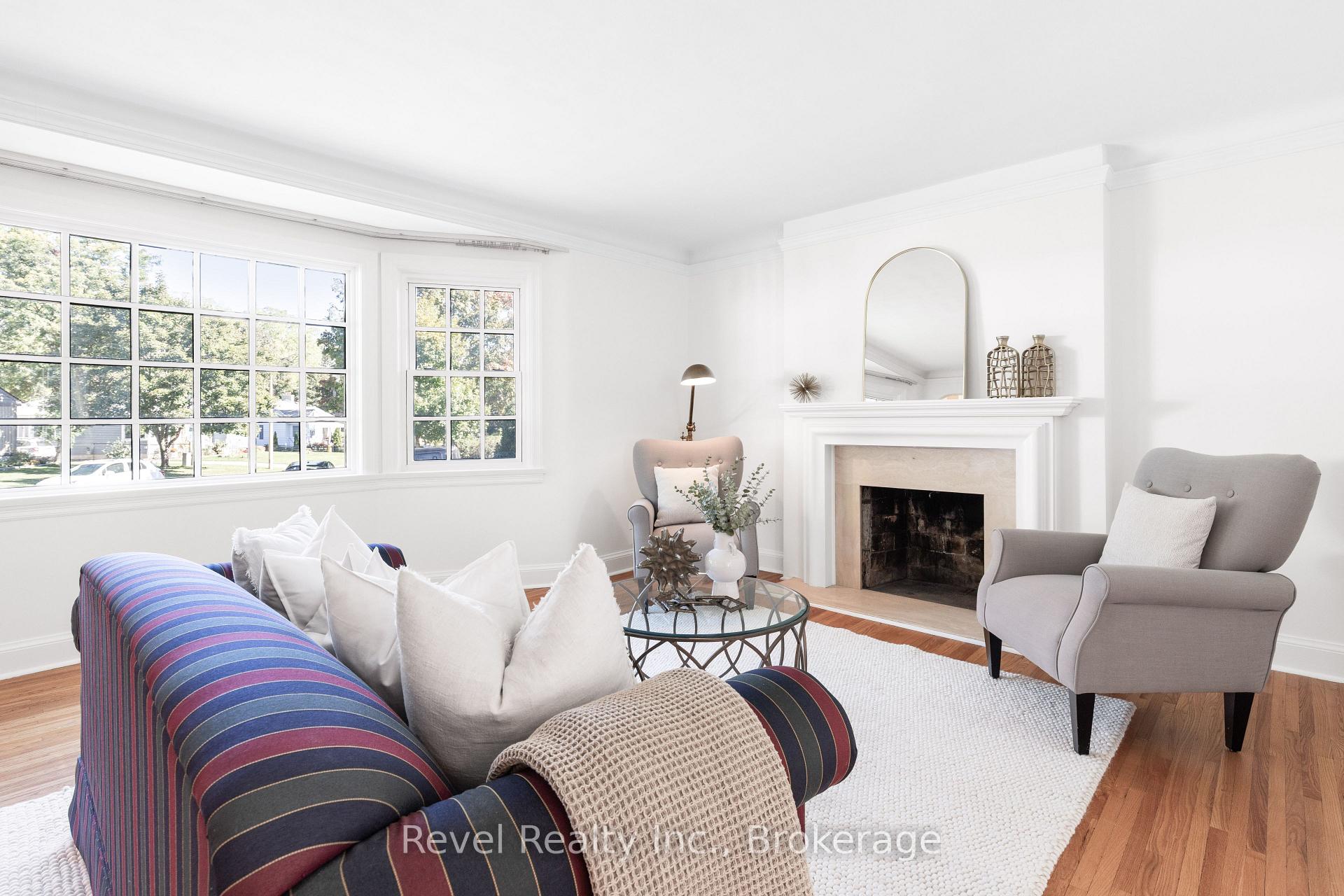 Photo 7 of 13 Sylvan Crescent, Kawartha Lakes, Lindsay — HOMEH