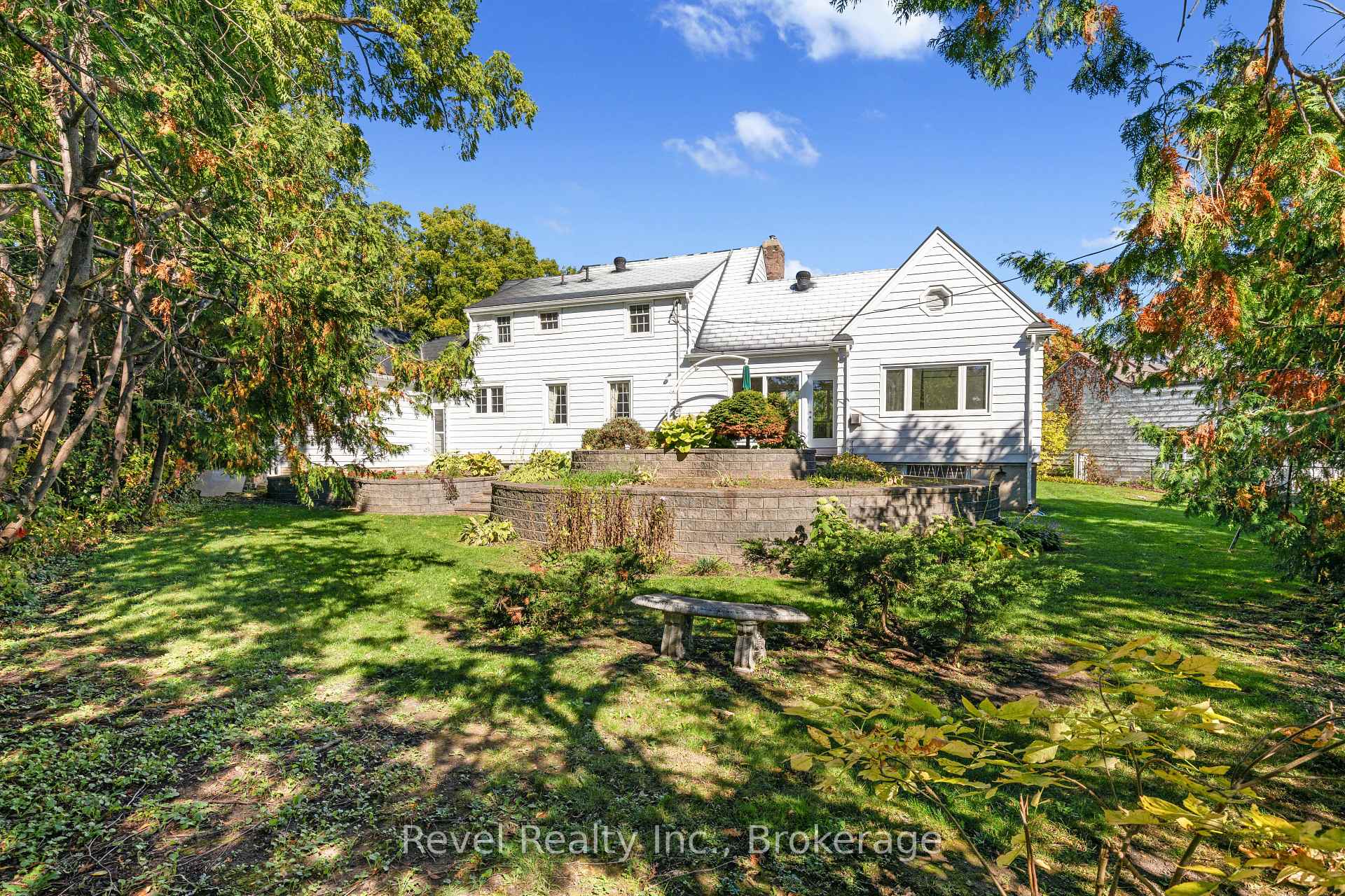 Photo 39 of 13 Sylvan Crescent, Kawartha Lakes, Lindsay — HOMEH