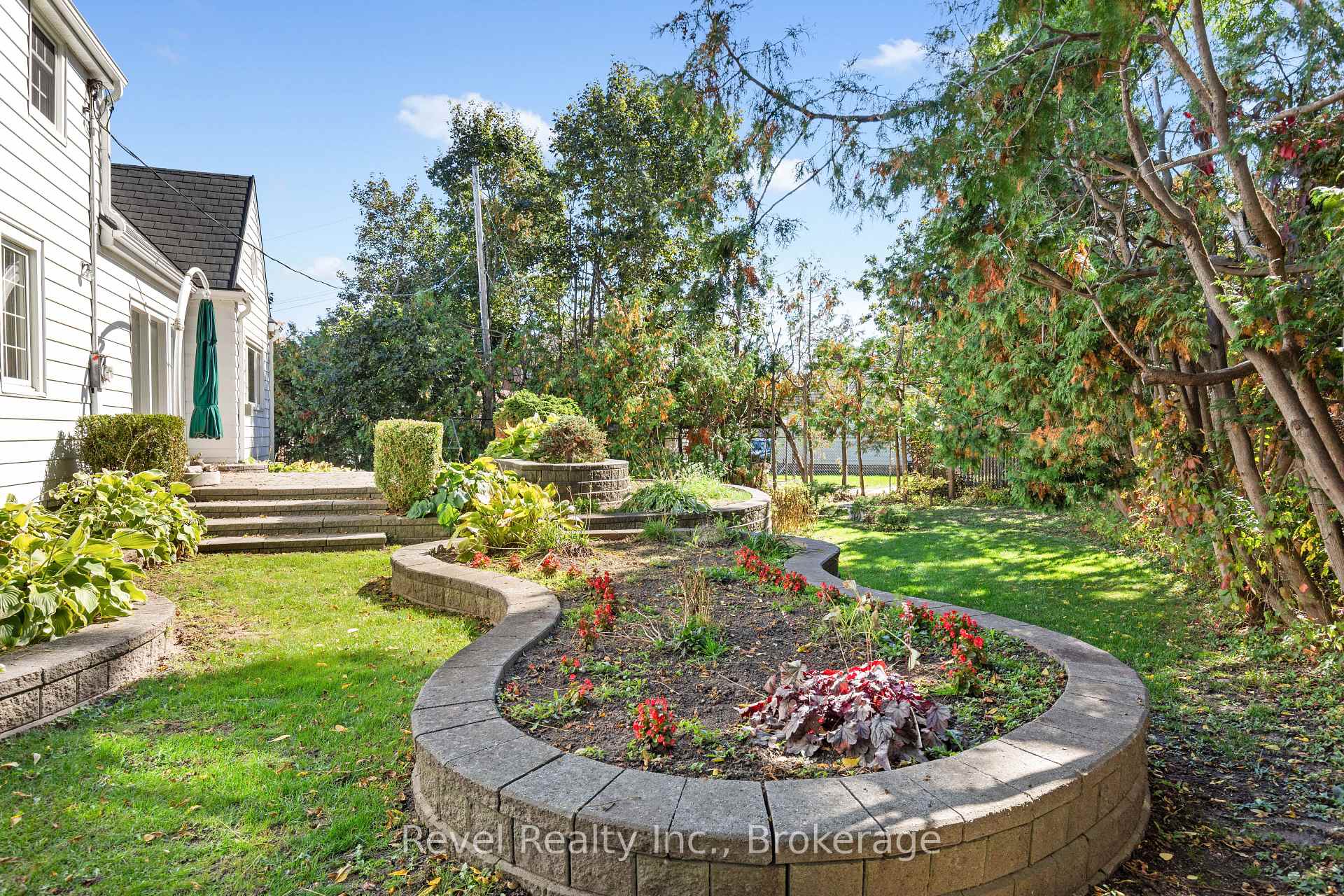 Photo 41 of 13 Sylvan Crescent, Kawartha Lakes, Lindsay — HOMEH