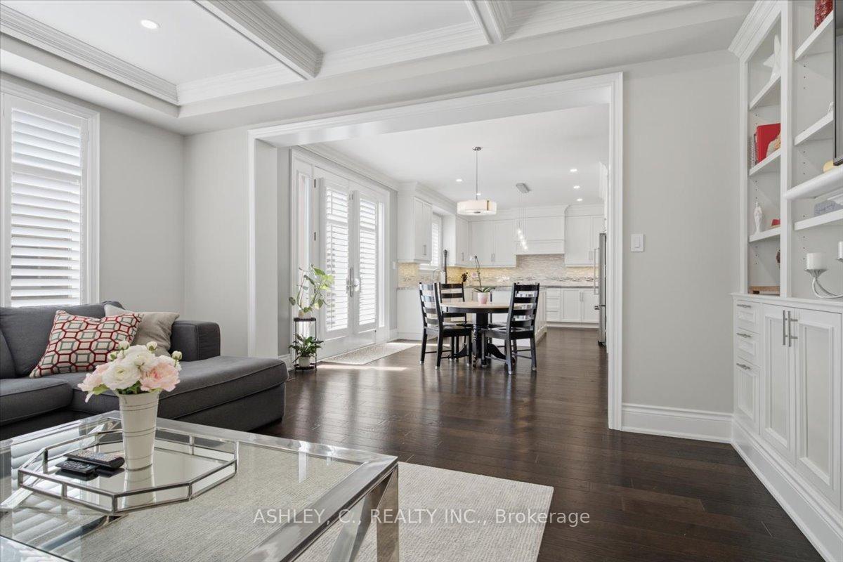 Photo 7 of 2177 Vineland Crescent, Oakville, River Oaks — HOMEH