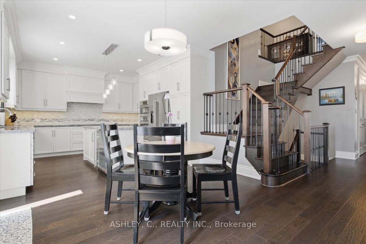 Photo 9 of 2177 Vineland Crescent, Oakville, River Oaks — HOMEH
