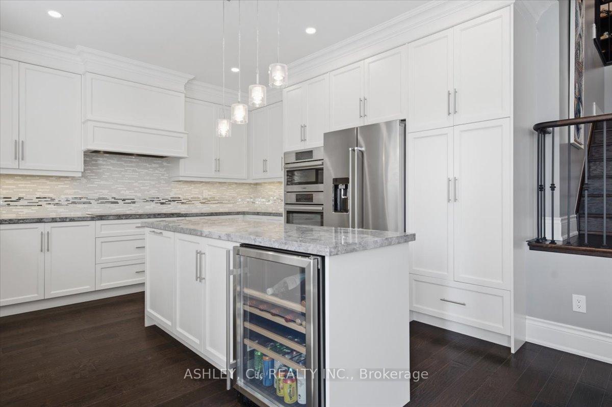 Photo 11 of 2177 Vineland Crescent, Oakville, River Oaks — HOMEH