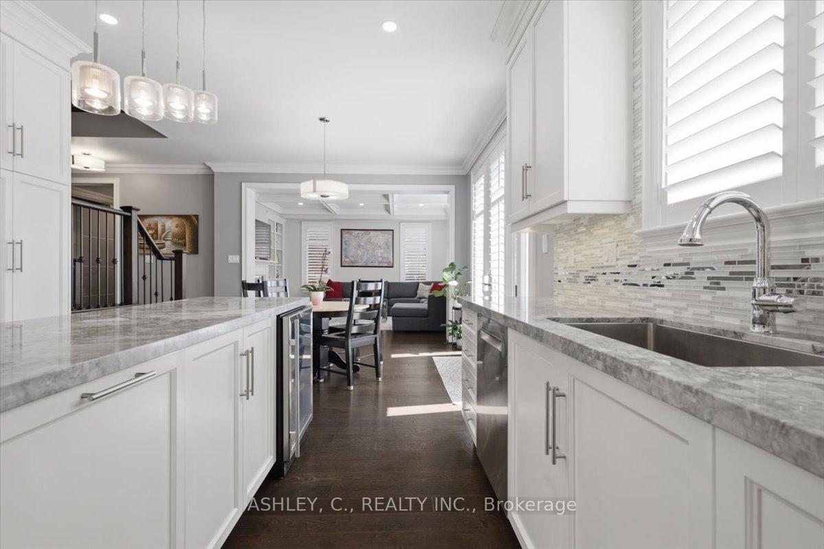 Photo 14 of 2177 Vineland Crescent, Oakville, River Oaks — HOMEH