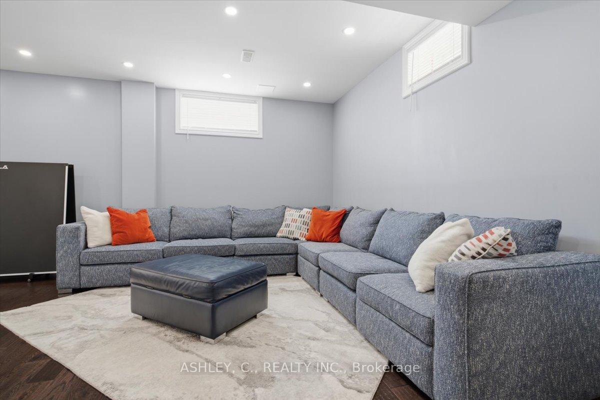 Photo 36 of 2177 Vineland Crescent, Oakville, River Oaks — HOMEH