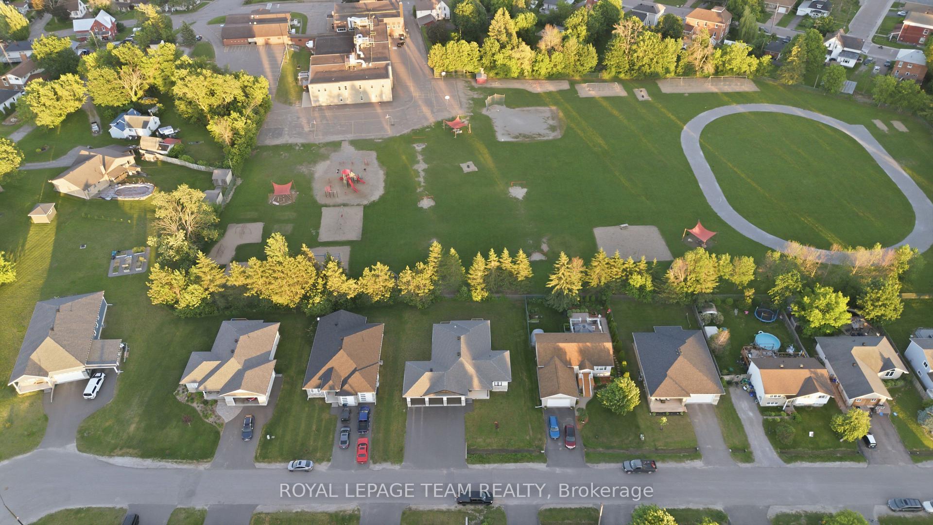 Photo 32 of 13 Morrison Drive, Whitewater Region, Cobden — HOMEH