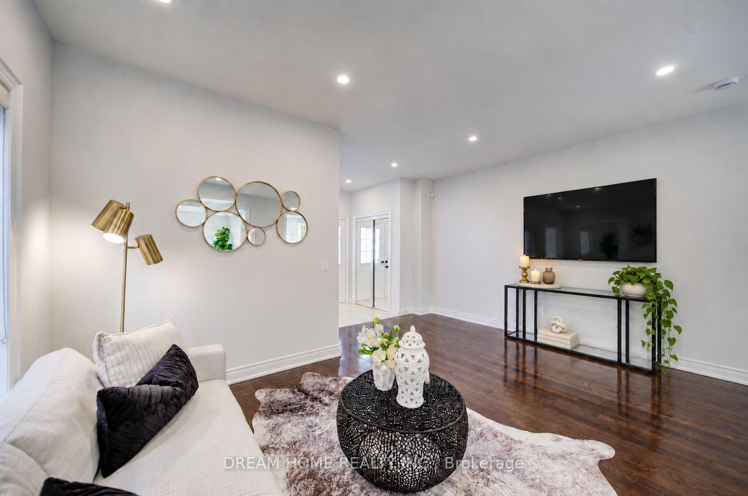 Photo 11 of 36 Everett Street, Markham, Wismer — HOMEH