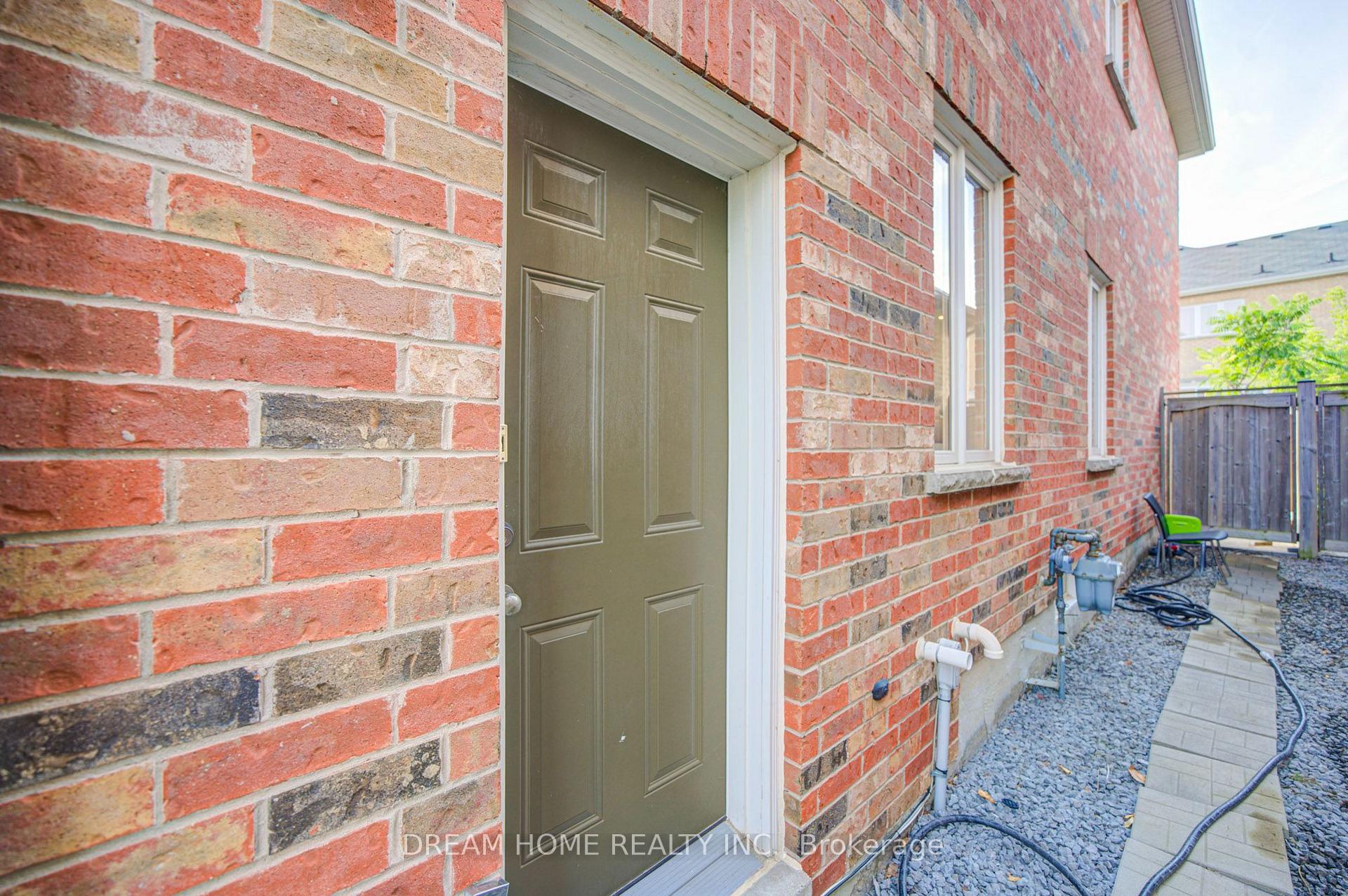 Photo 50 of 36 Everett Street, Markham, Wismer — HOMEH