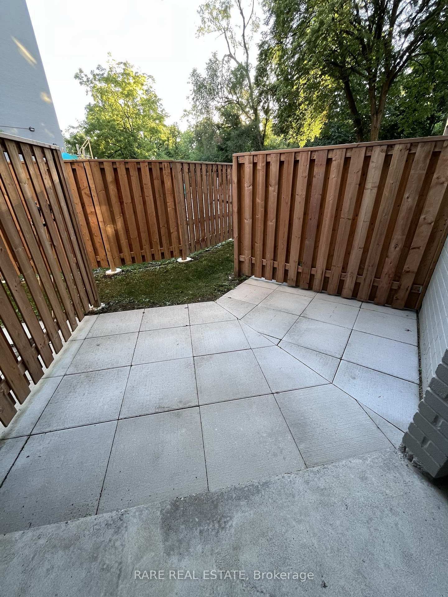 Photo 33 of Unit 112, 2001 Bonnymede Drive, Mississauga, Clarkson — HOMEH