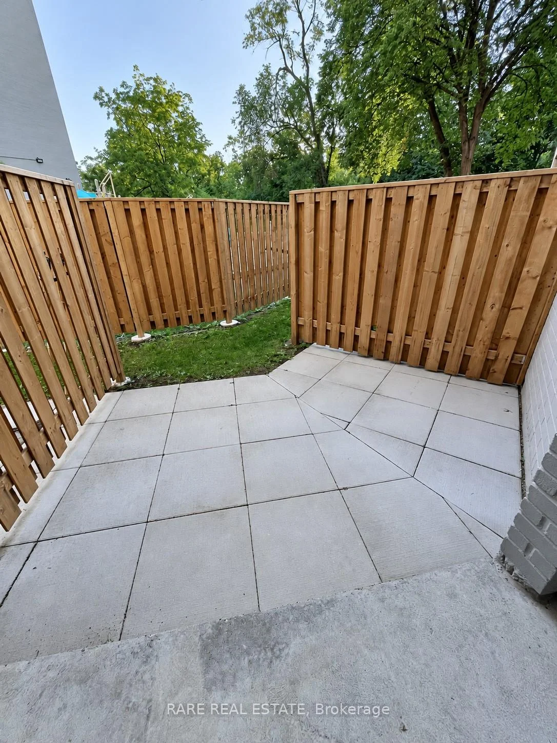 Photo 22 of Unit 112, 2001 Bonnymede Drive, Mississauga, Clarkson — HOMEH