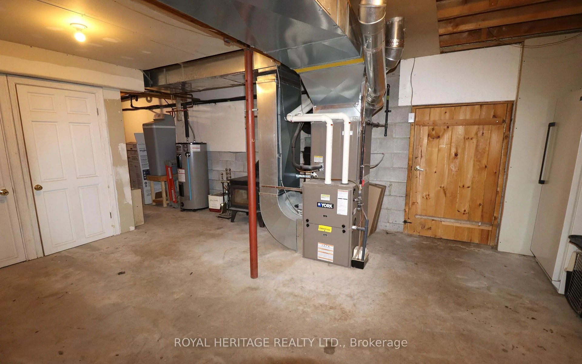Photo 17 of 723 County Rd 49, Kawartha Lakes, Verulam — HOMEH