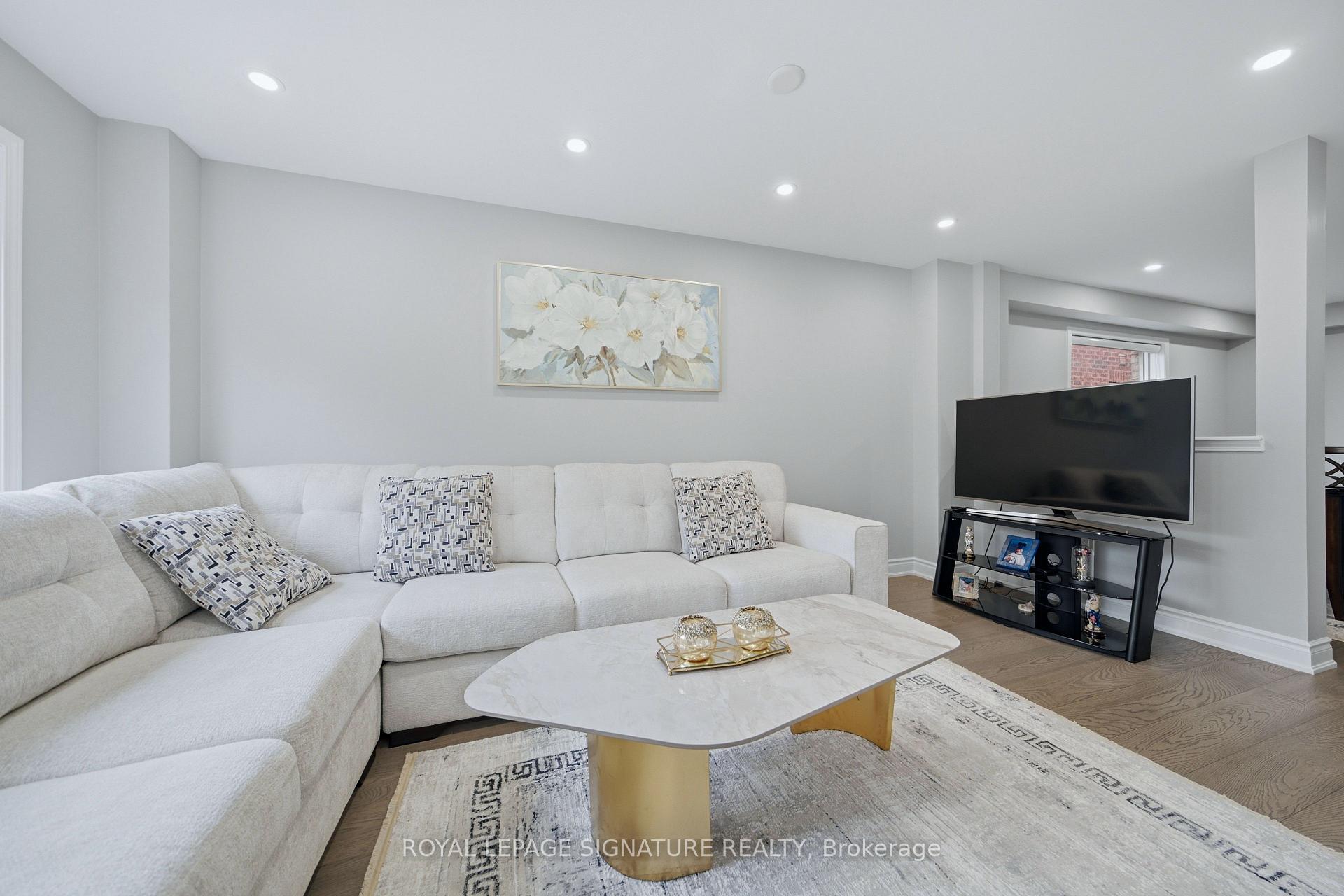 Photo 14 of 72 Tarquini Crescent, Caledon, Bolton West — HOMEH