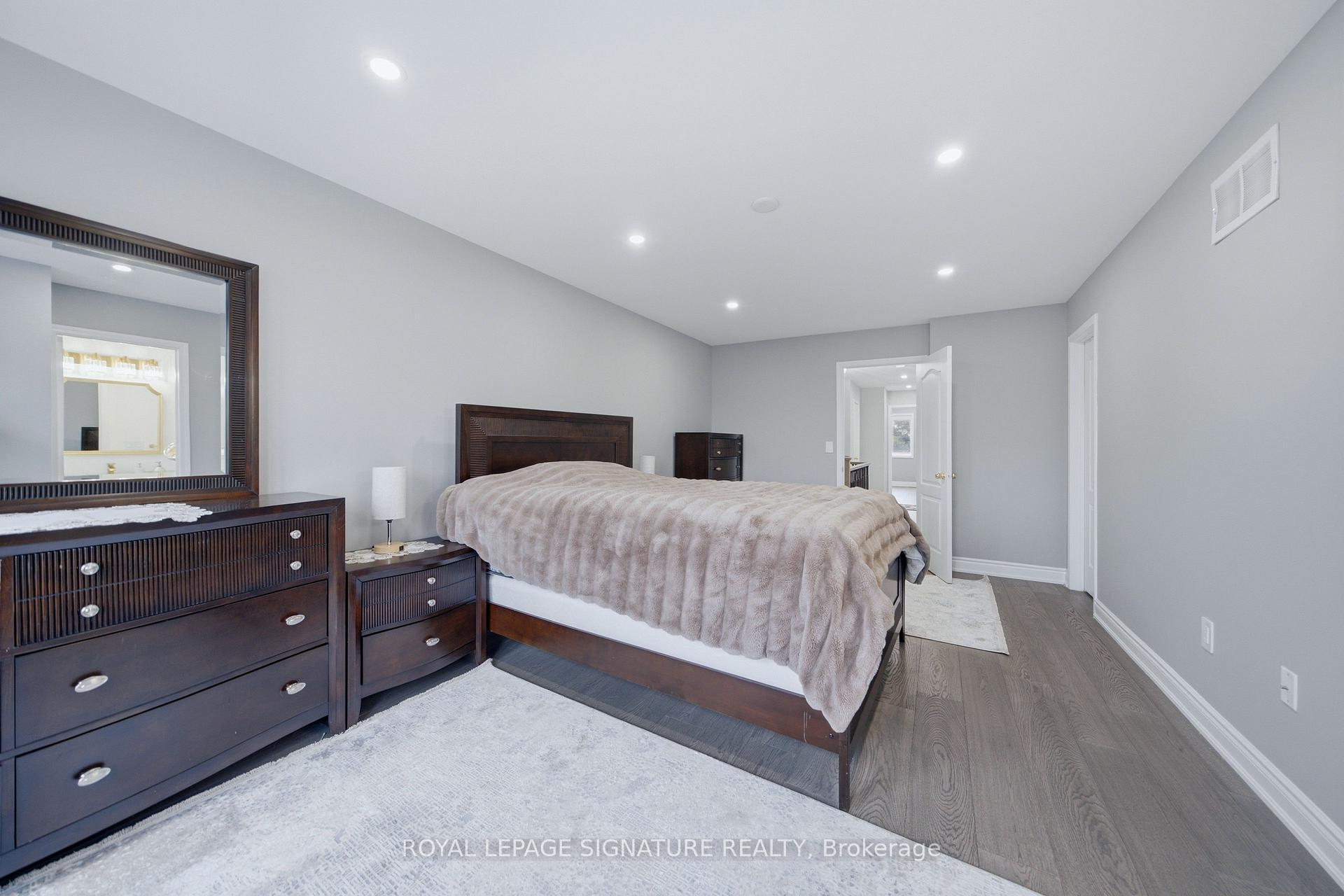 Photo 28 of 72 Tarquini Crescent, Caledon, Bolton West — HOMEH