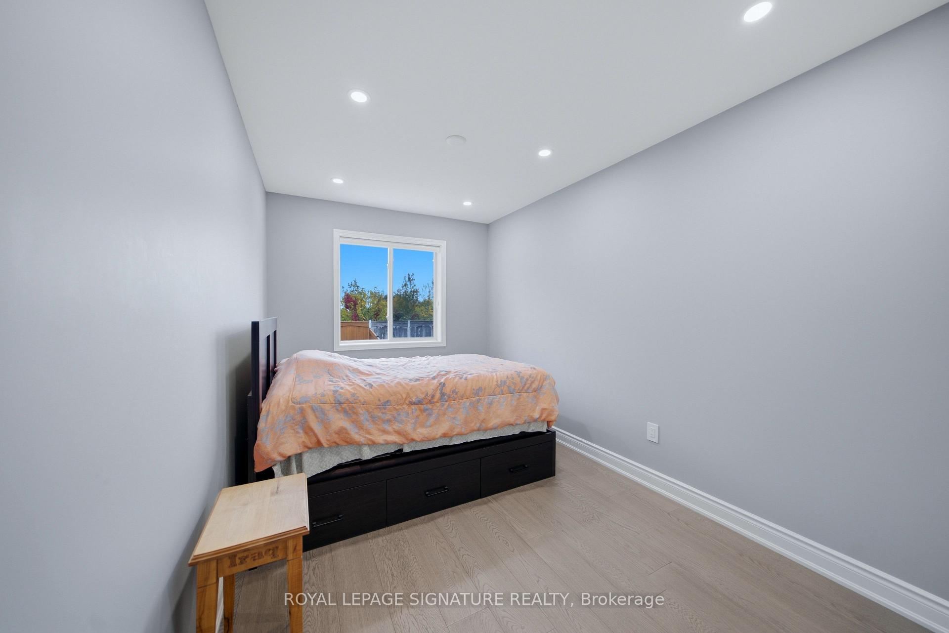 Photo 34 of 72 Tarquini Crescent, Caledon, Bolton West — HOMEH