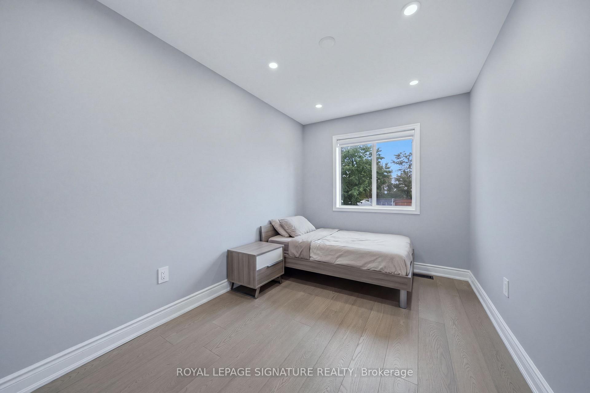 Photo 36 of 72 Tarquini Crescent, Caledon, Bolton West — HOMEH