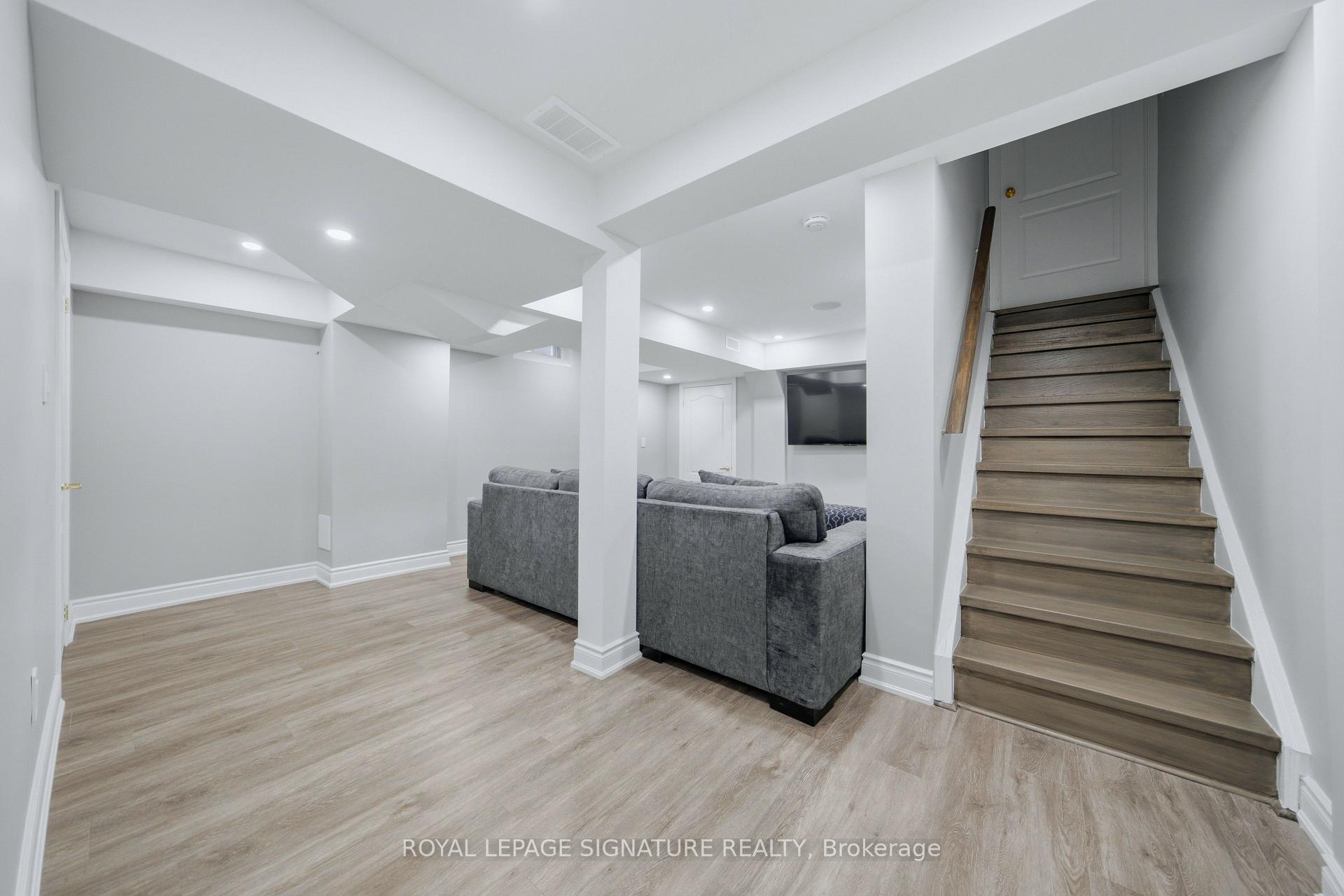 Photo 40 of 72 Tarquini Crescent, Caledon, Bolton West — HOMEH
