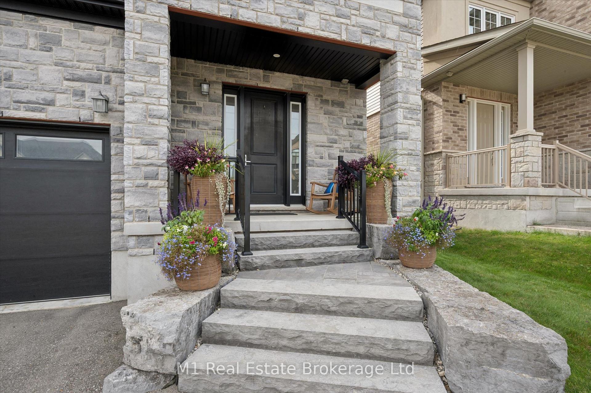 Photo 2 of 545 Bridgemill Crescent, Kitchener, Grand River South — HOMEH