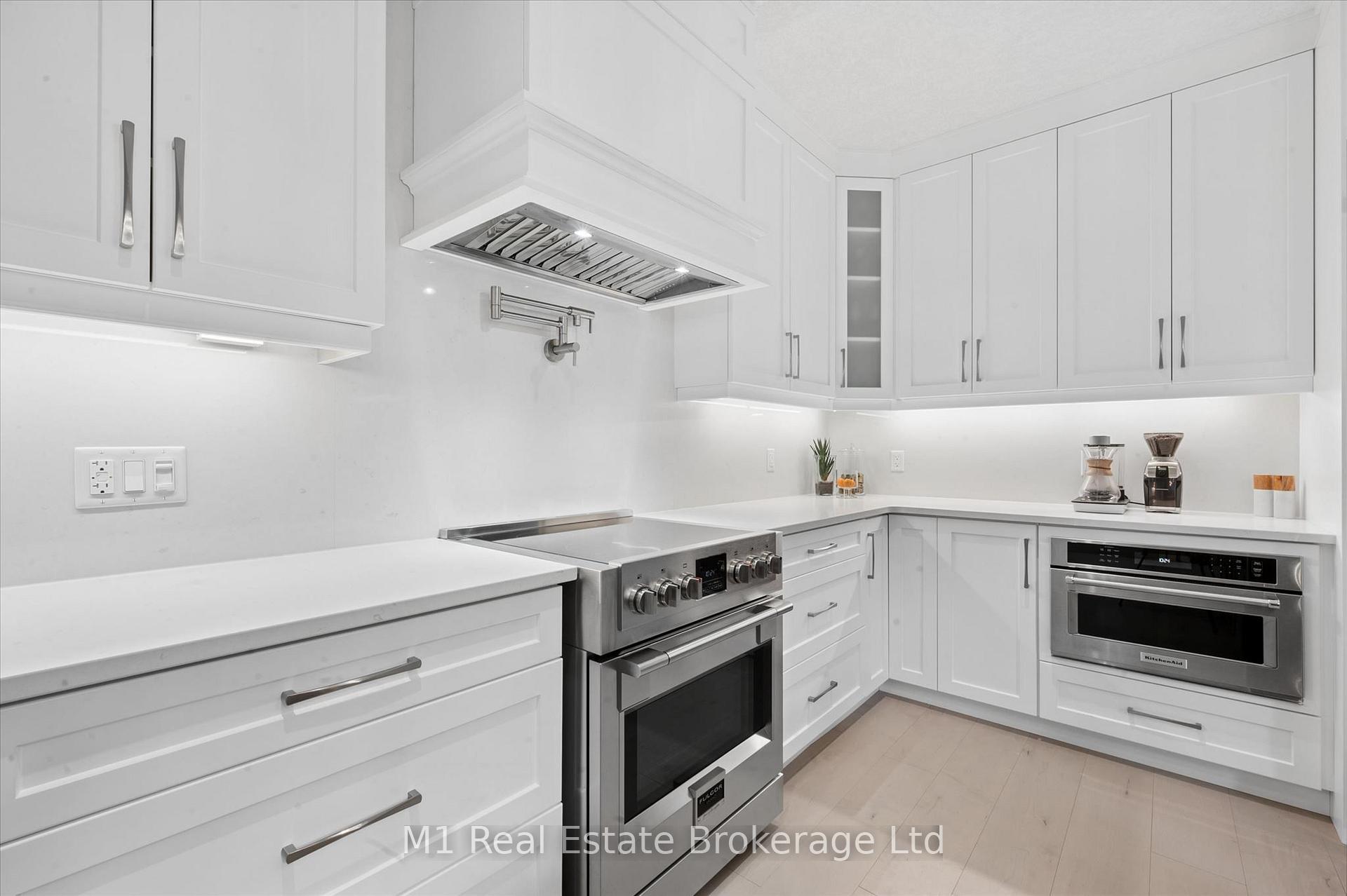 Photo 12 of 545 Bridgemill Crescent, Kitchener, Grand River South — HOMEH