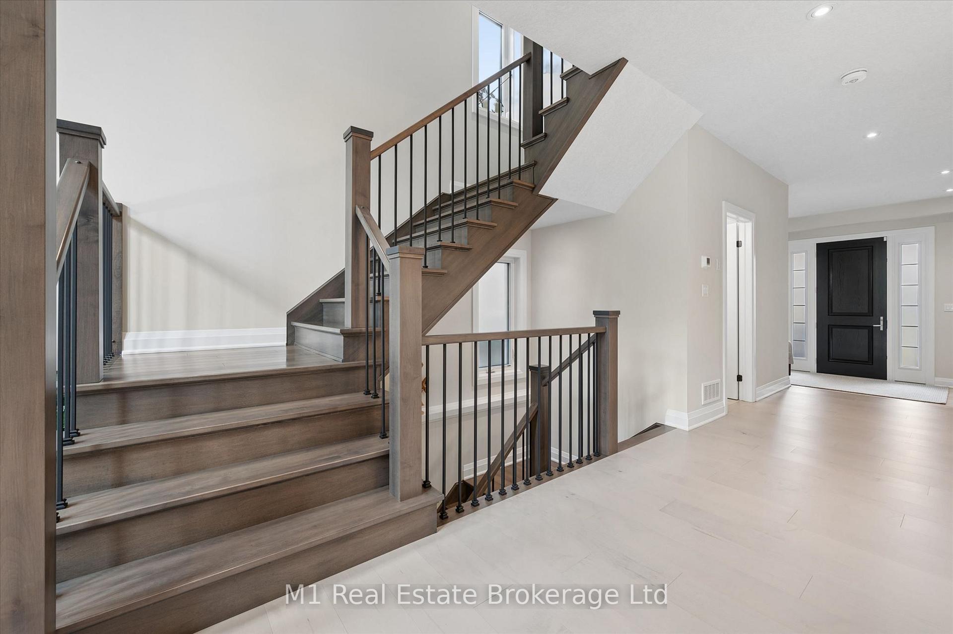 Photo 19 of 545 Bridgemill Crescent, Kitchener, Grand River South — HOMEH