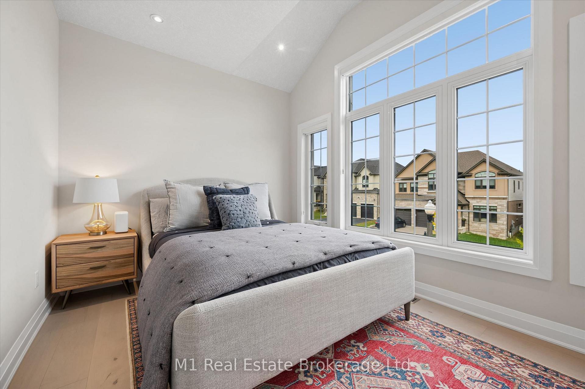 Photo 22 of 545 Bridgemill Crescent, Kitchener, Grand River South — HOMEH