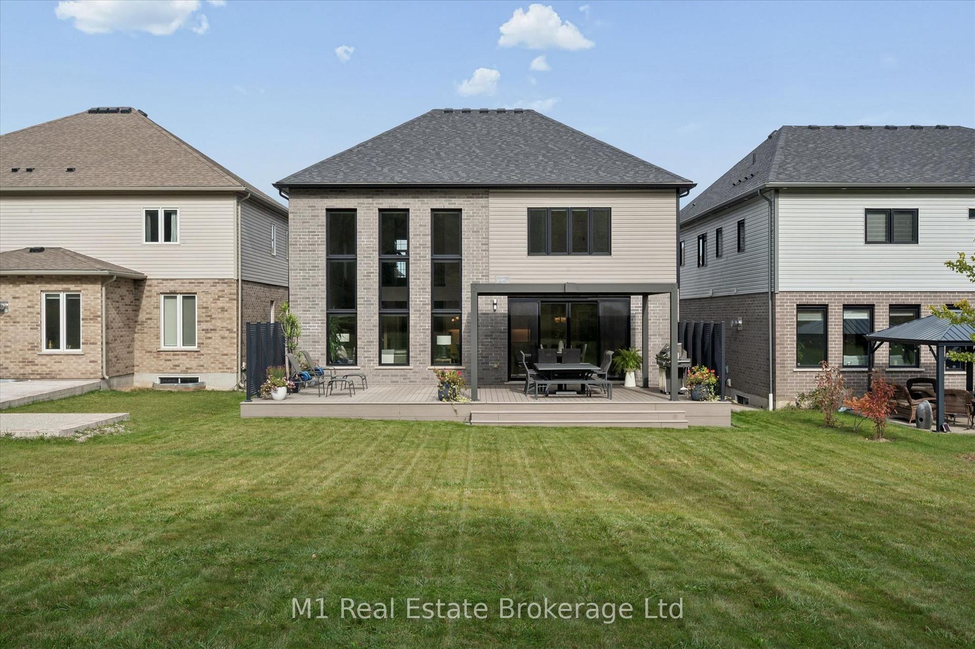 Photo 42 of 545 Bridgemill Crescent, Kitchener, Grand River South — HOMEH