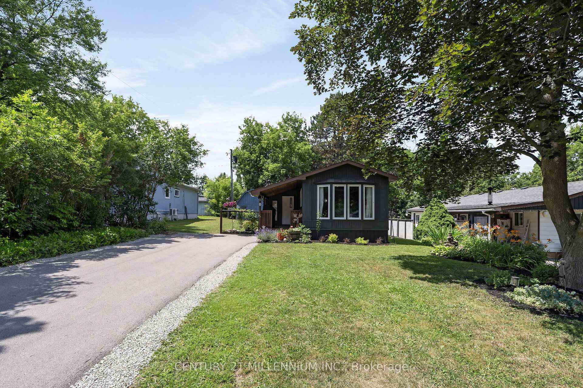 Photo 3 of 10 Park Boulevard, Erin — HOMEH