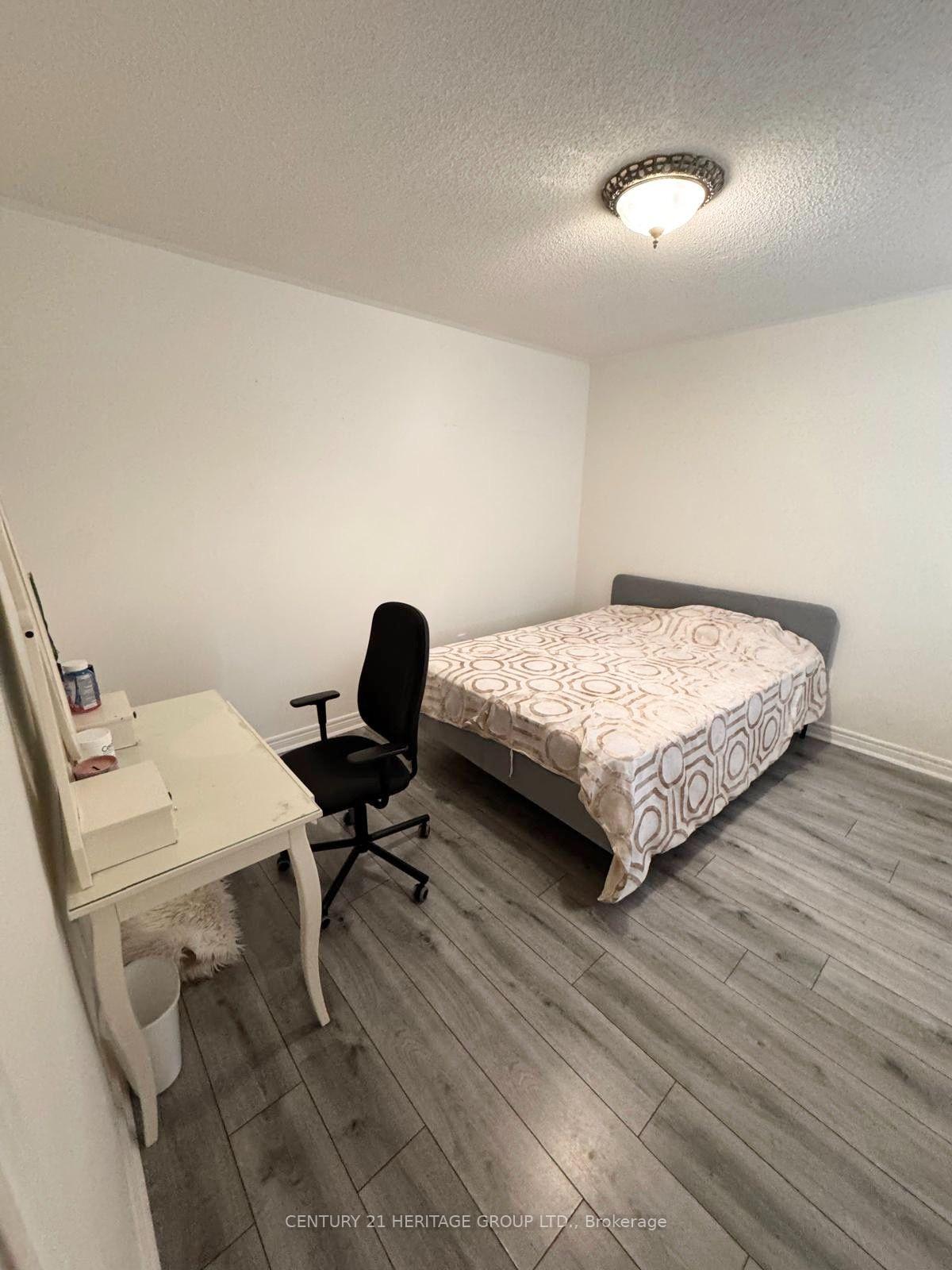 Photo 16 of 82 Raintree Crescent, Richmond Hill, Oak Ridges — HOMEH