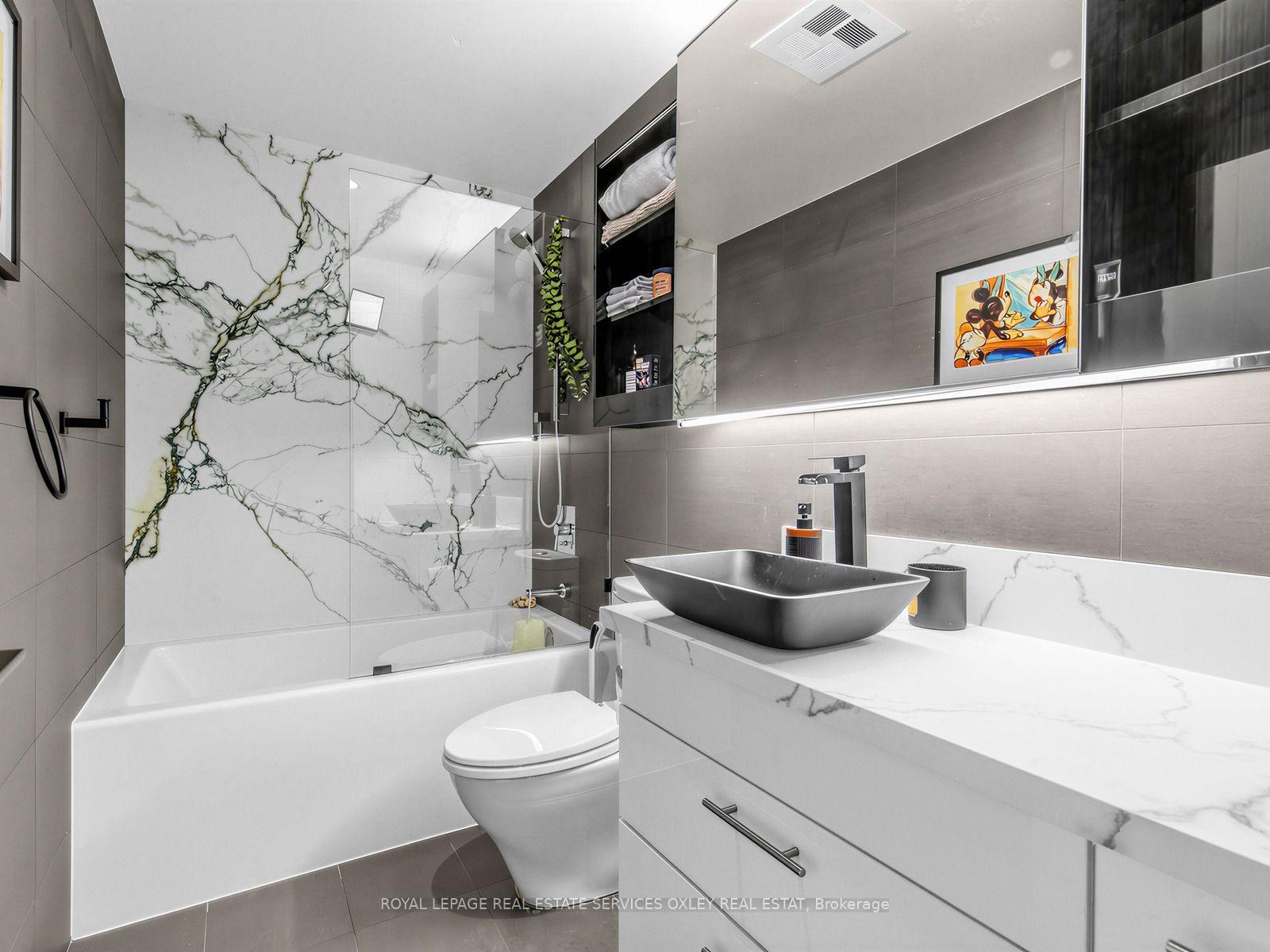 Photo 5 of Unit 1010, 32 Trolley Crescent, Toronto, Moss Park — HOMEH