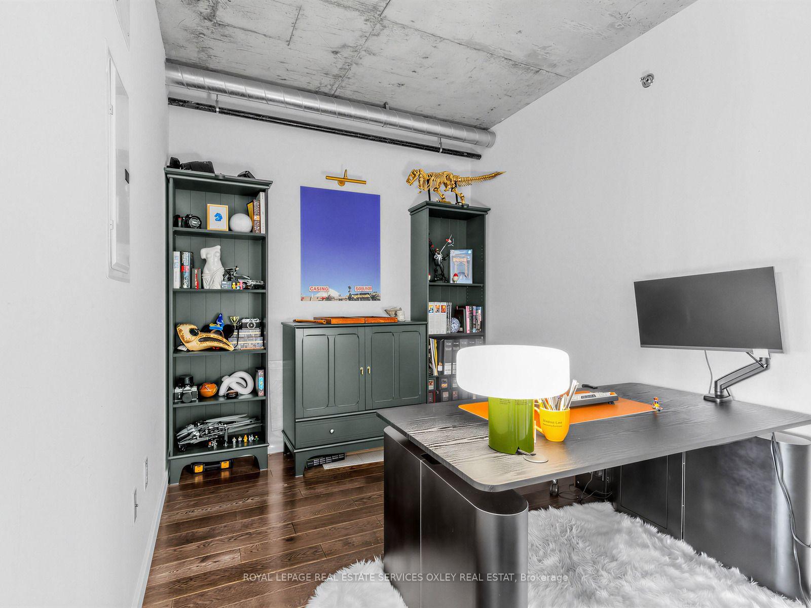 Photo 8 of Unit 1010, 32 Trolley Crescent, Toronto, Moss Park — HOMEH